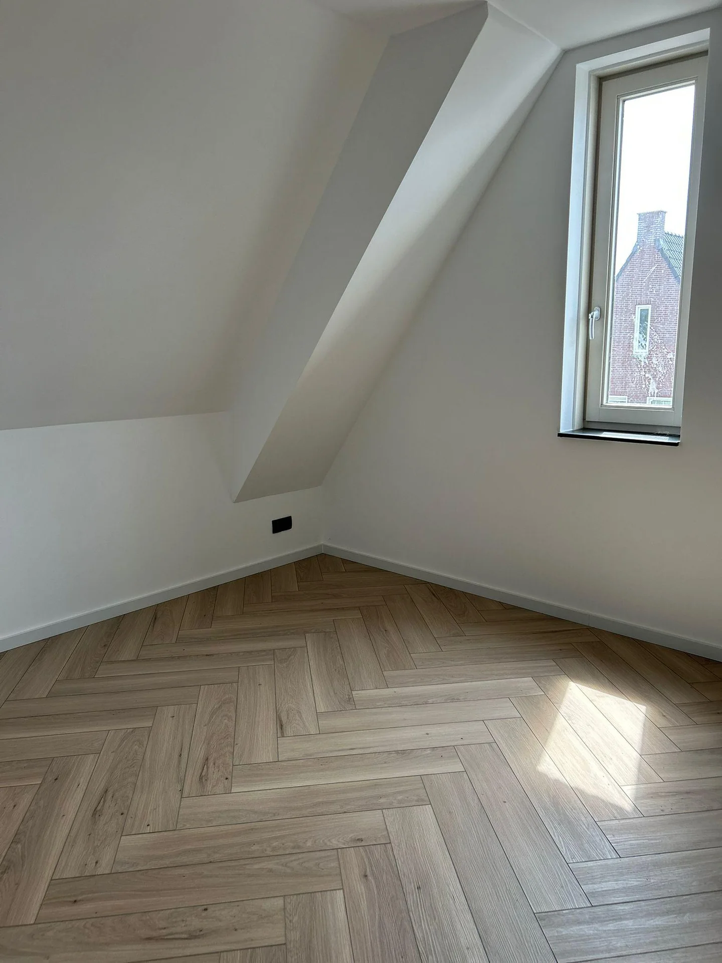 Foto van de Kamer gelegen aan de Adriana van Roonlaan in Den Haag