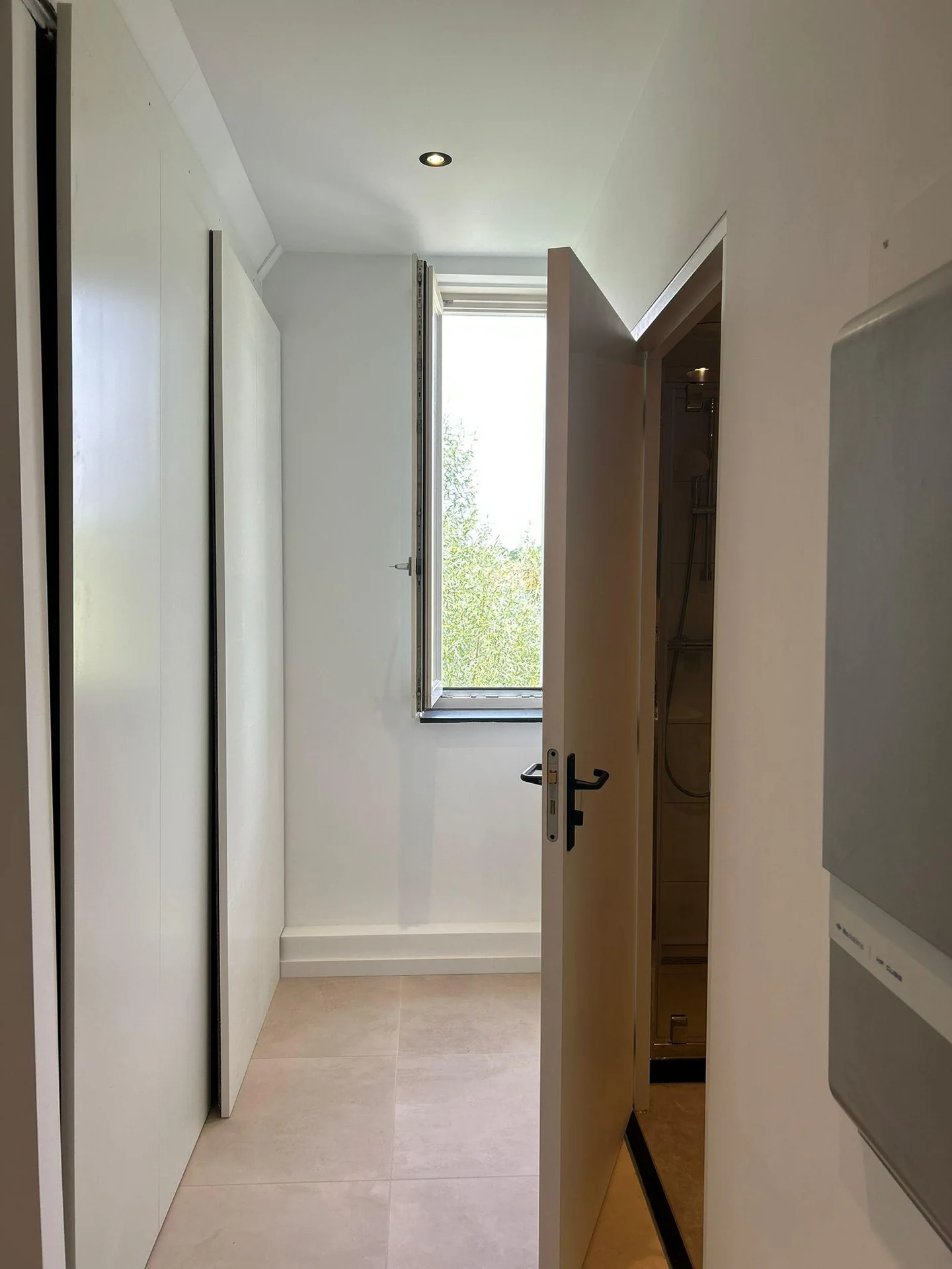Foto van de Kamer gelegen aan de Adriana van Roonlaan in Den Haag