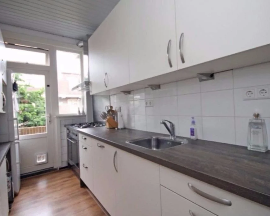Foto van de Appartement gelegen aan de Paets van Troostwijkstraat in Den Haag