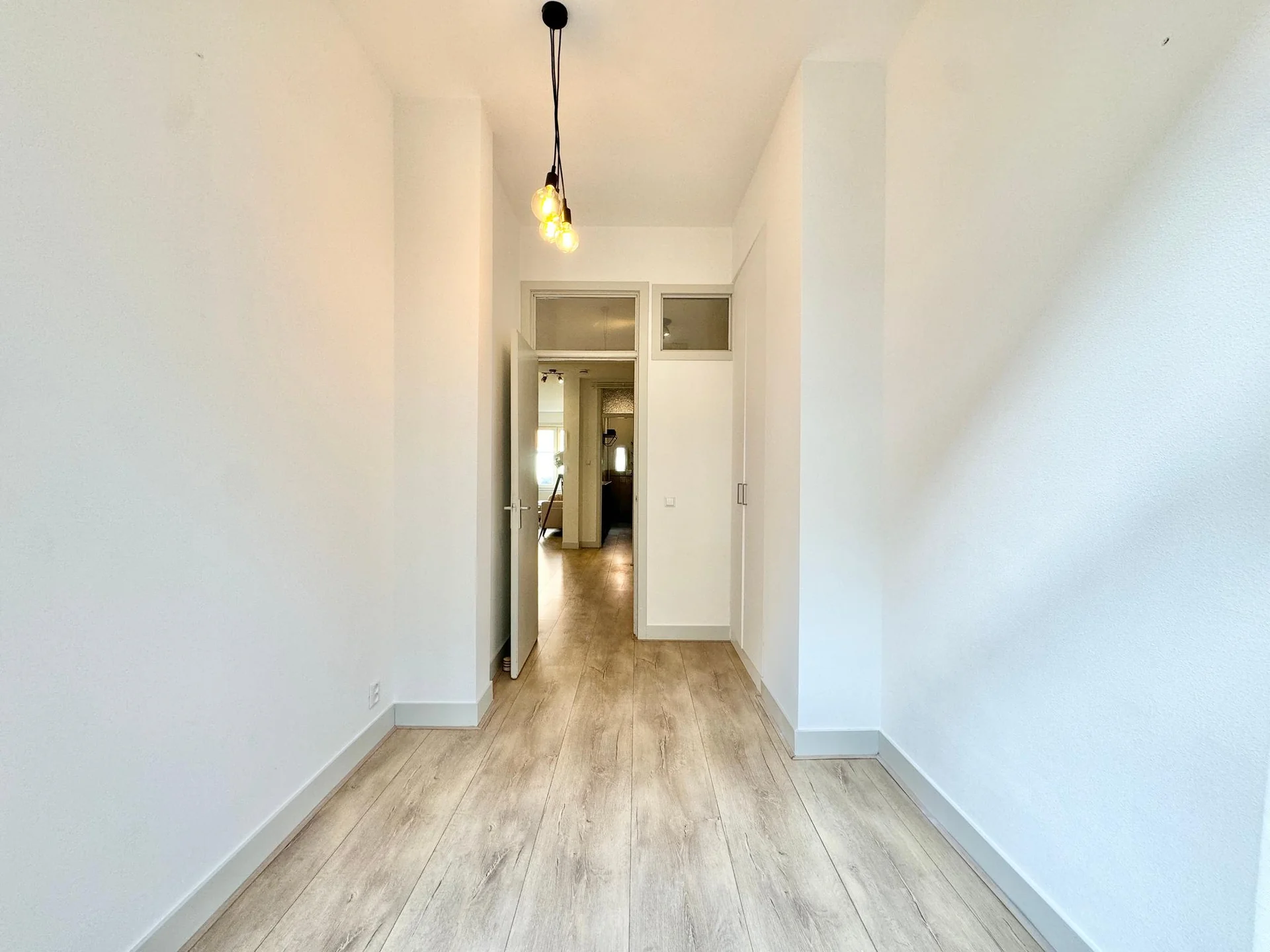 Foto van de Kamer gelegen aan de Overamstelstraat in Amsterdam