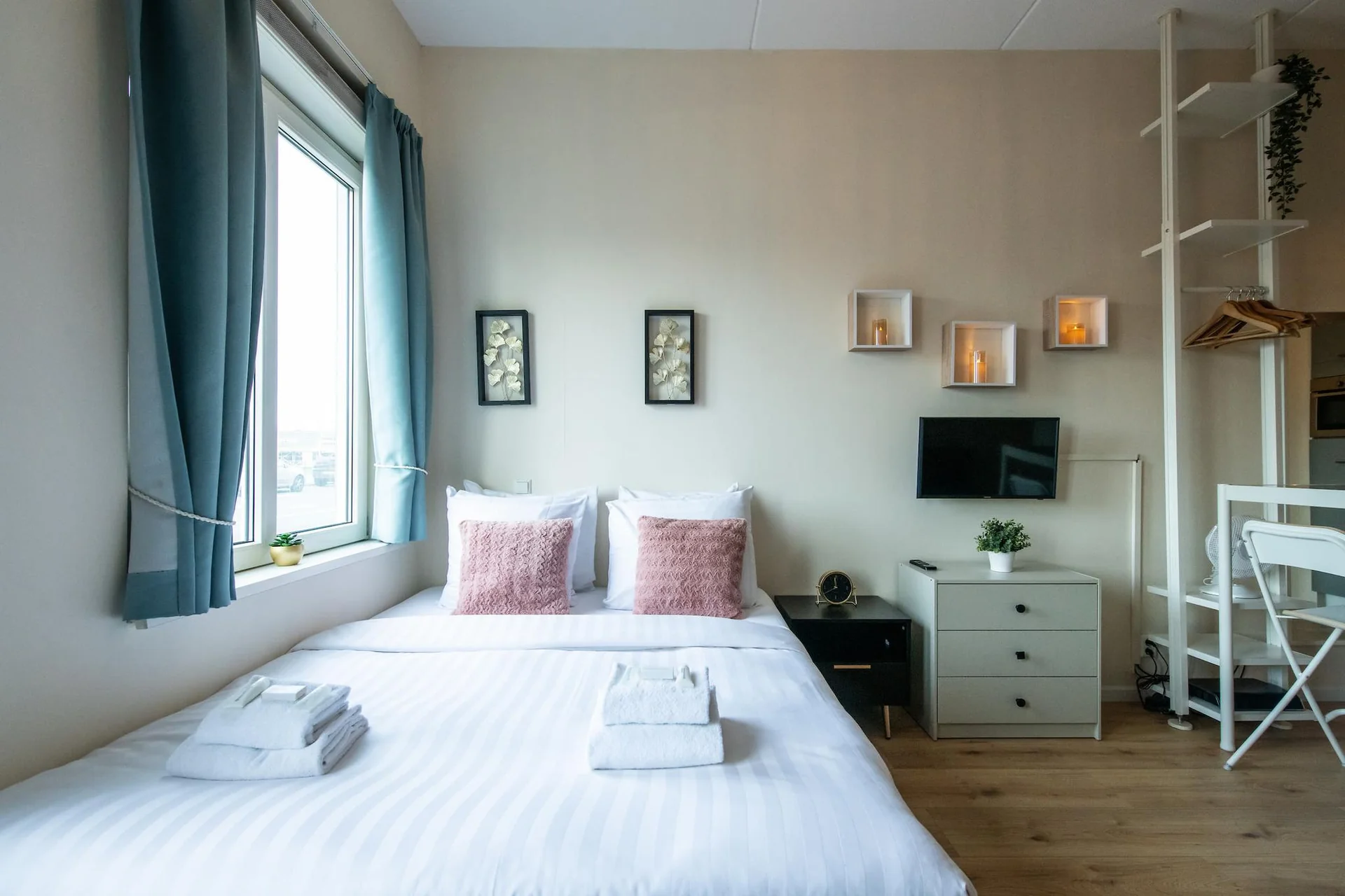 Foto van de Appartement gelegen aan de Klaprozenweg in Amsterdam