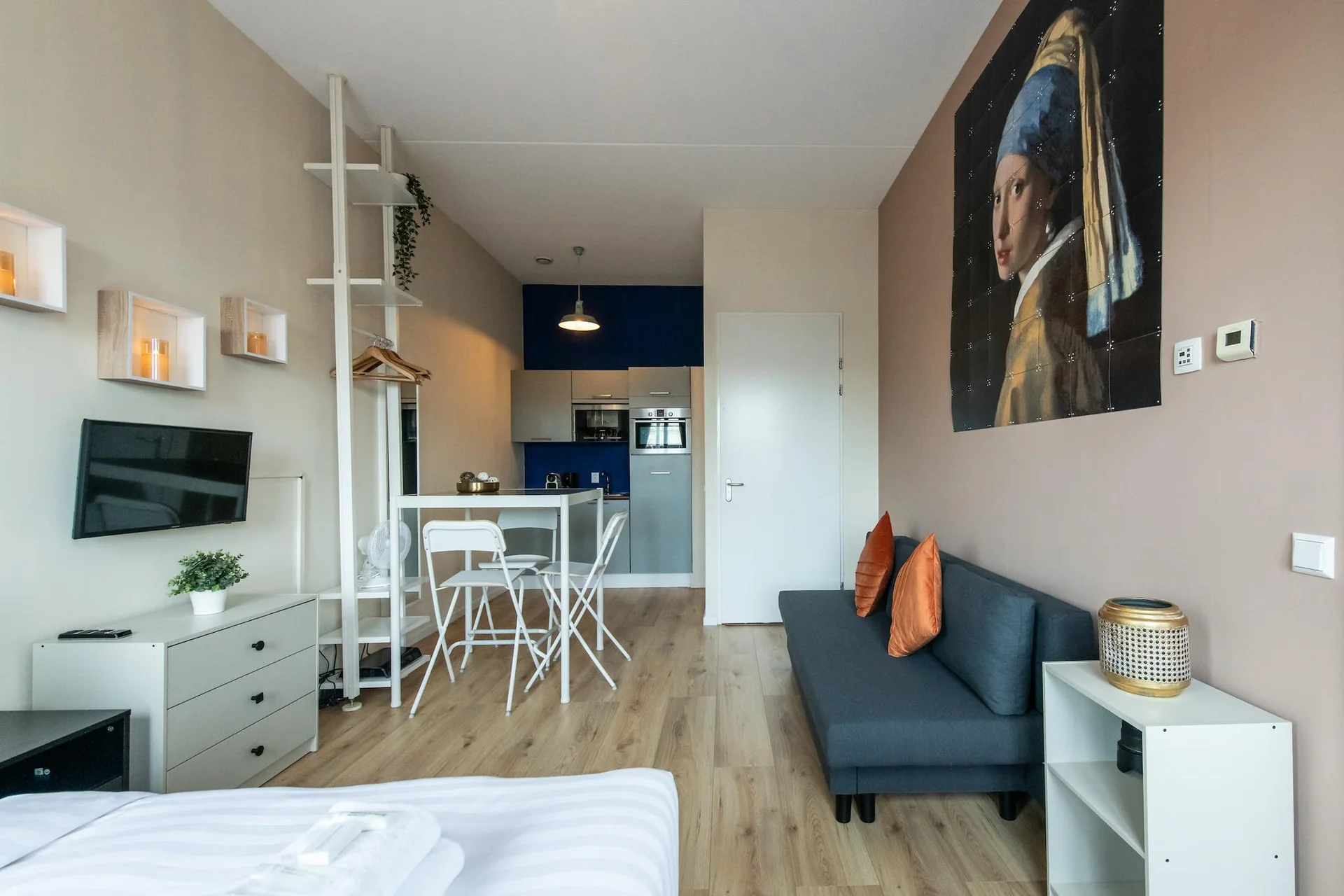 Foto van de Appartement gelegen aan de Klaprozenweg in Amsterdam