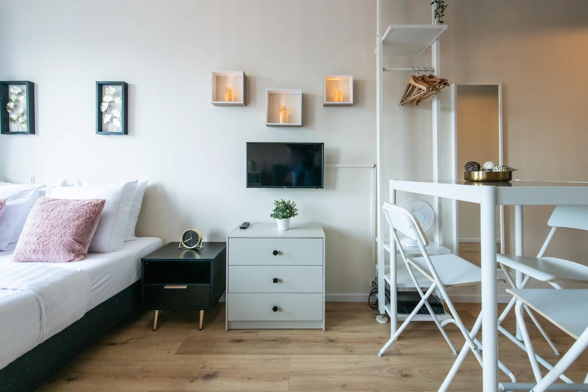 Foto van de Appartement gelegen aan de Klaprozenweg in Amsterdam