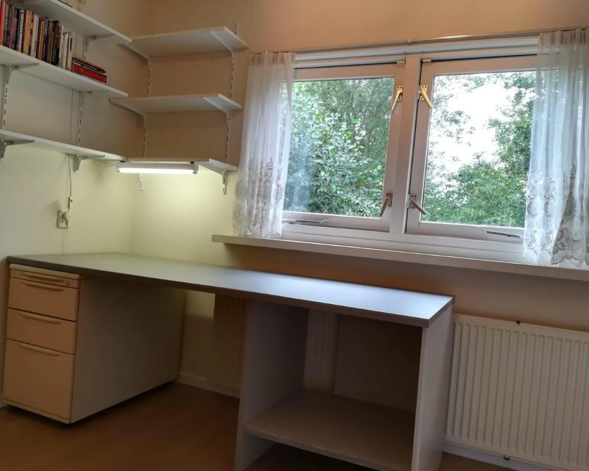 Foto van de Kamer gelegen aan de Dokter Van Haeringenplantsoen in Nieuw-Vennep