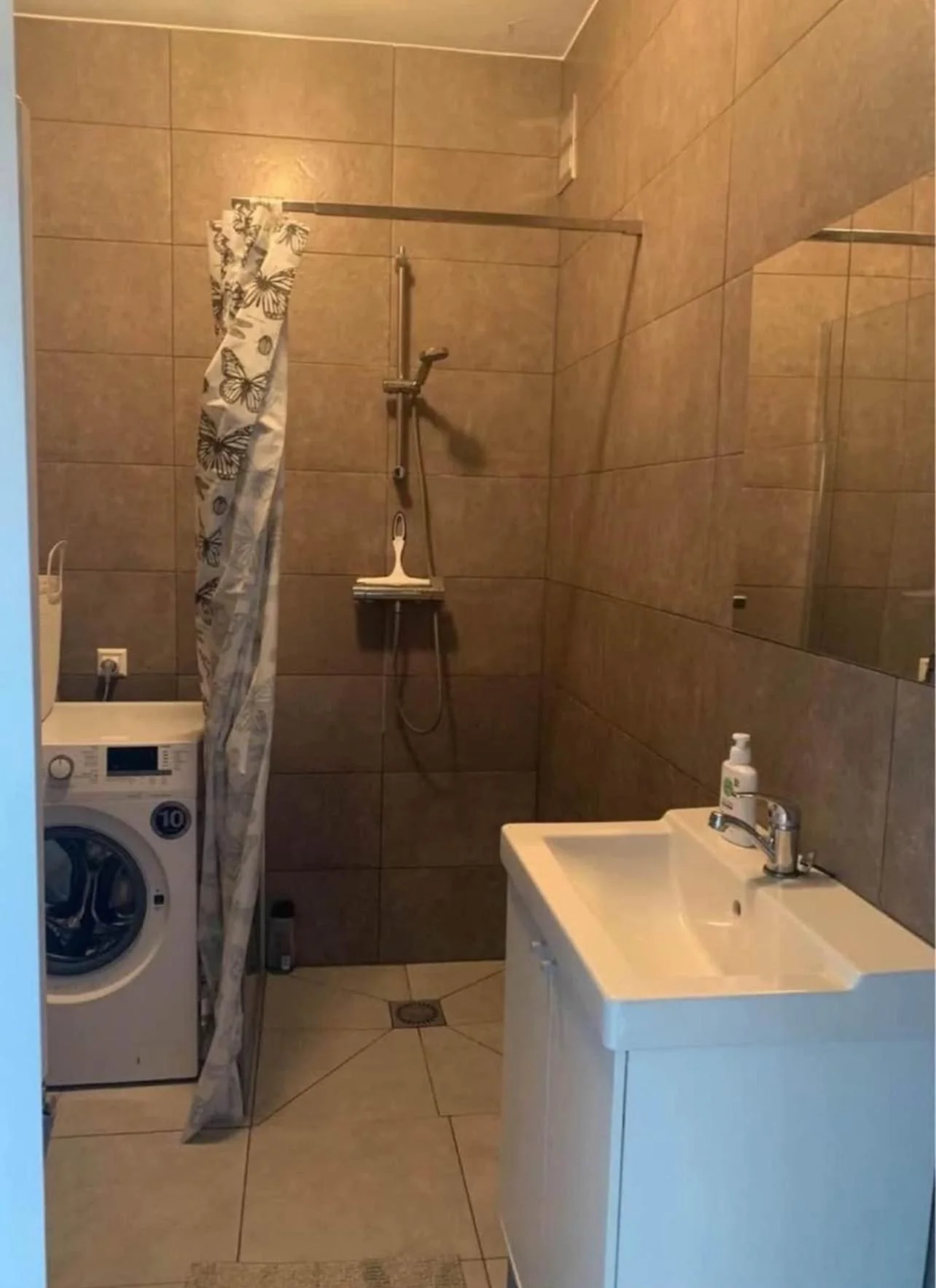 Foto van de Kamer gelegen aan de Eastonstraat in Amsterdam