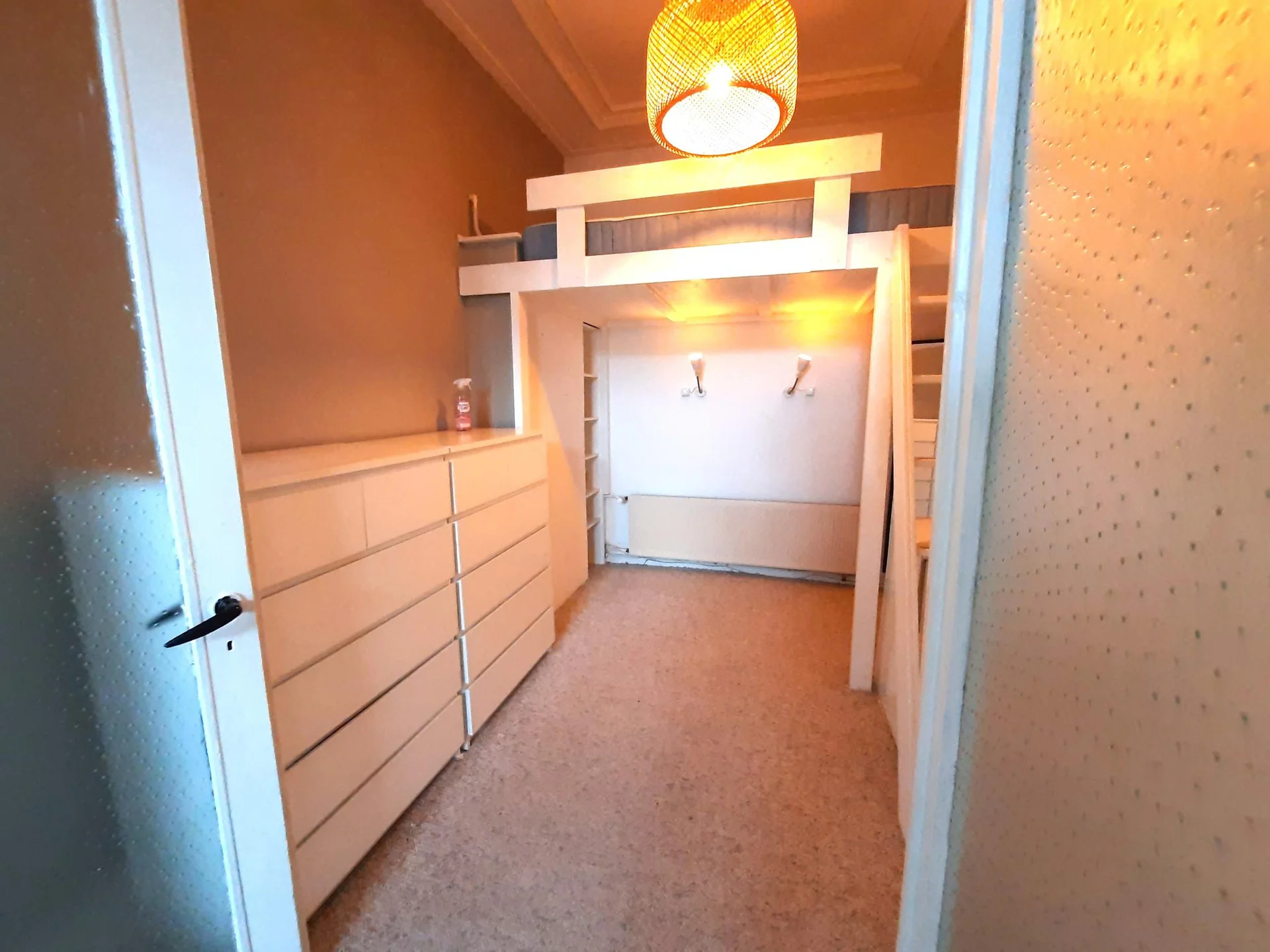 Foto van de Kamer gelegen aan de Kinderhuisvest in Haarlem