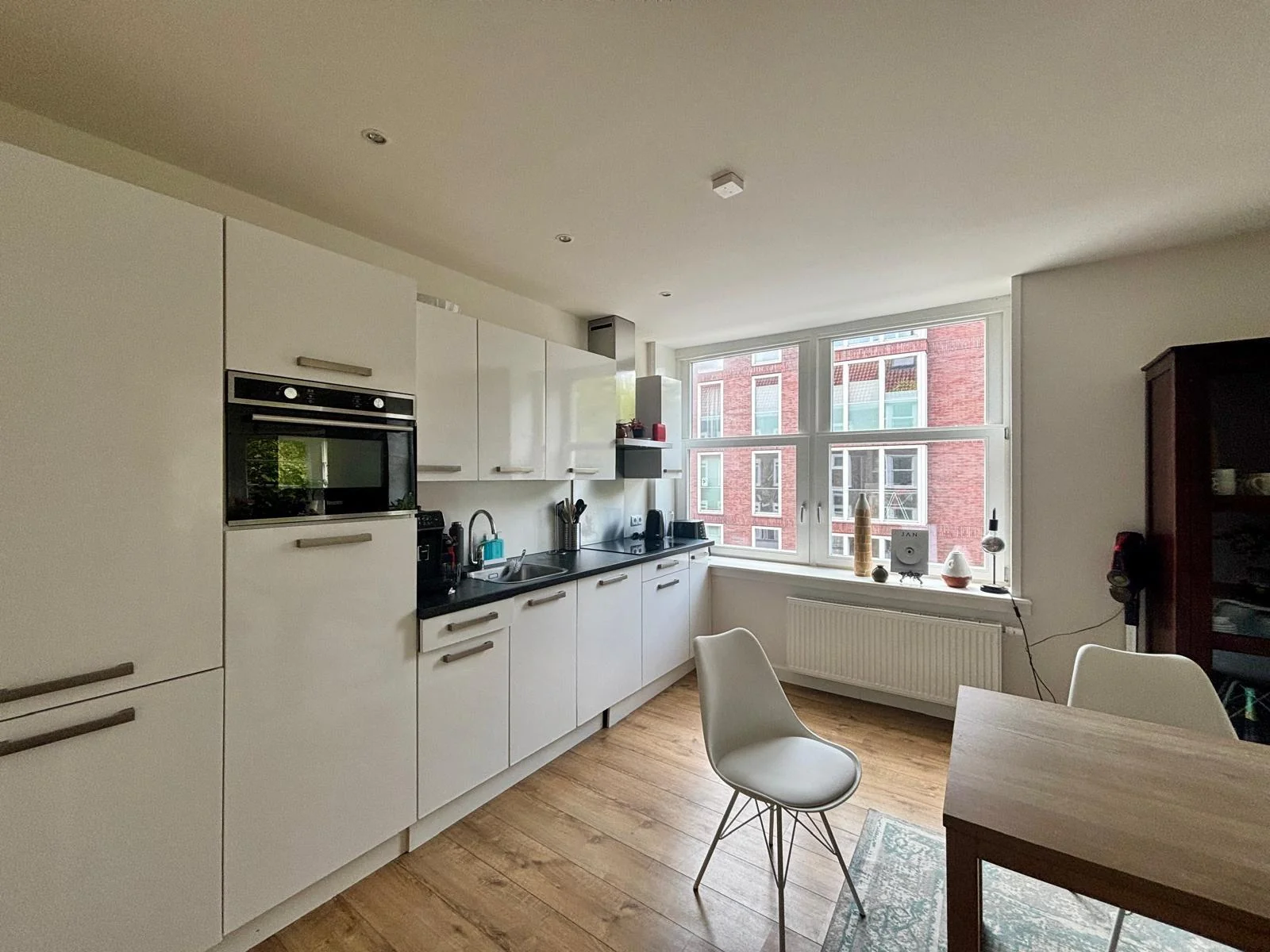 Foto van de Kamer gelegen aan de Pieter van der Doesstraat in Amsterdam