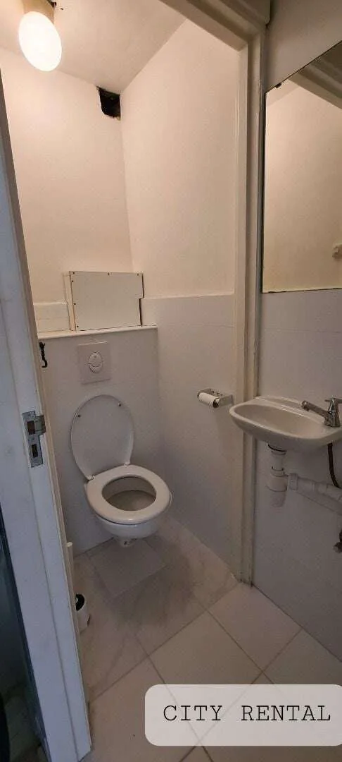 Foto van de Appartement gelegen aan de Mathenesserweg in Rotterdam