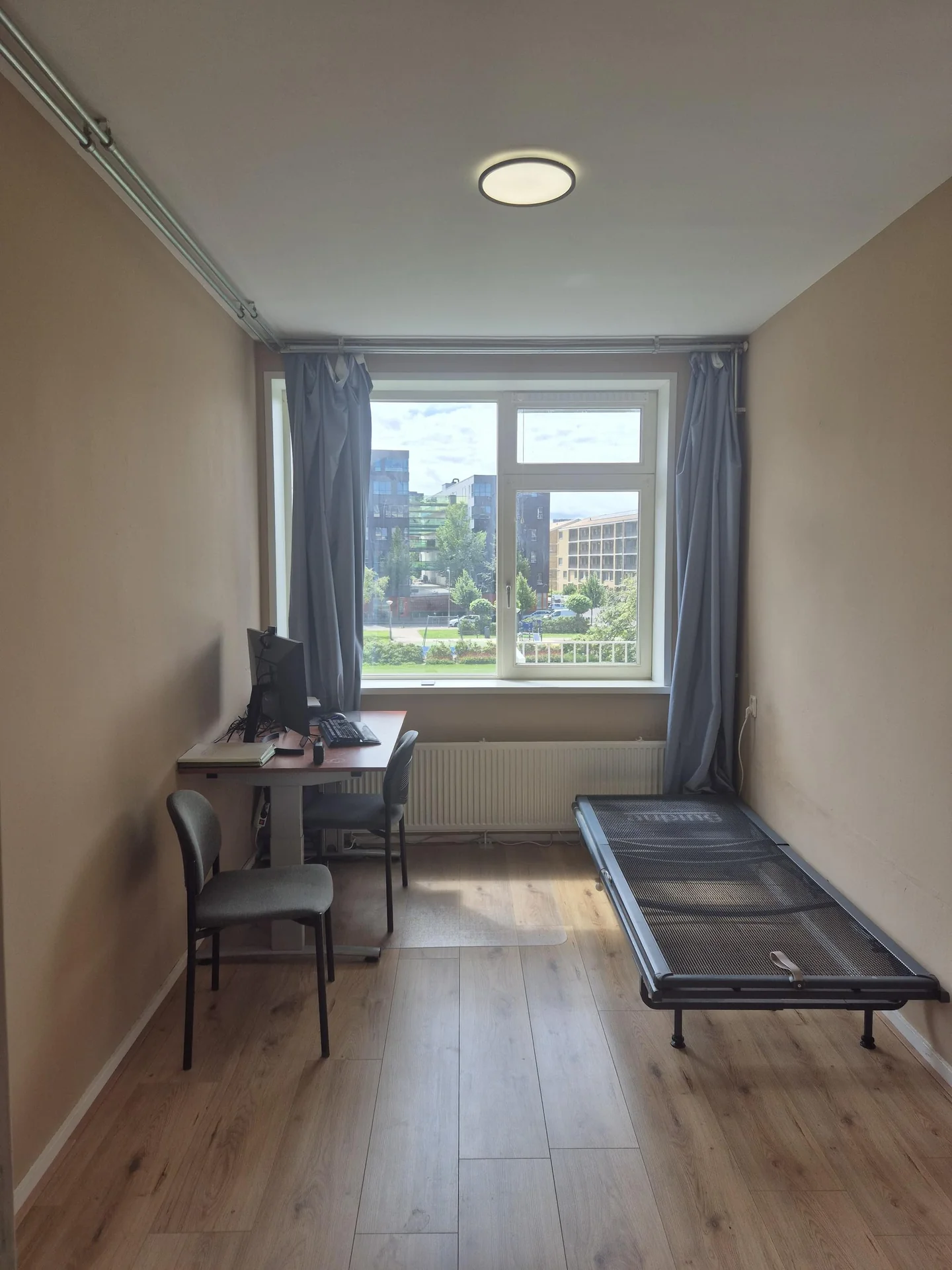 Foto van de Kamer gelegen aan de Jan Evertsenstraat in Amsterdam
