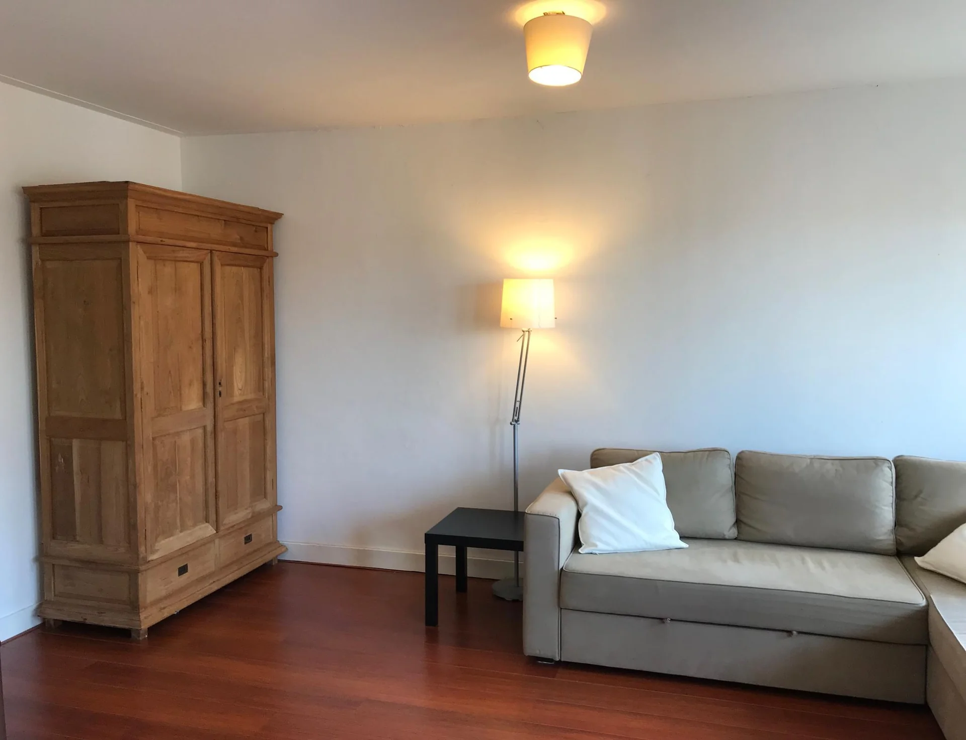 Foto van de Kamer gelegen aan de Amstelkade in Amsterdam