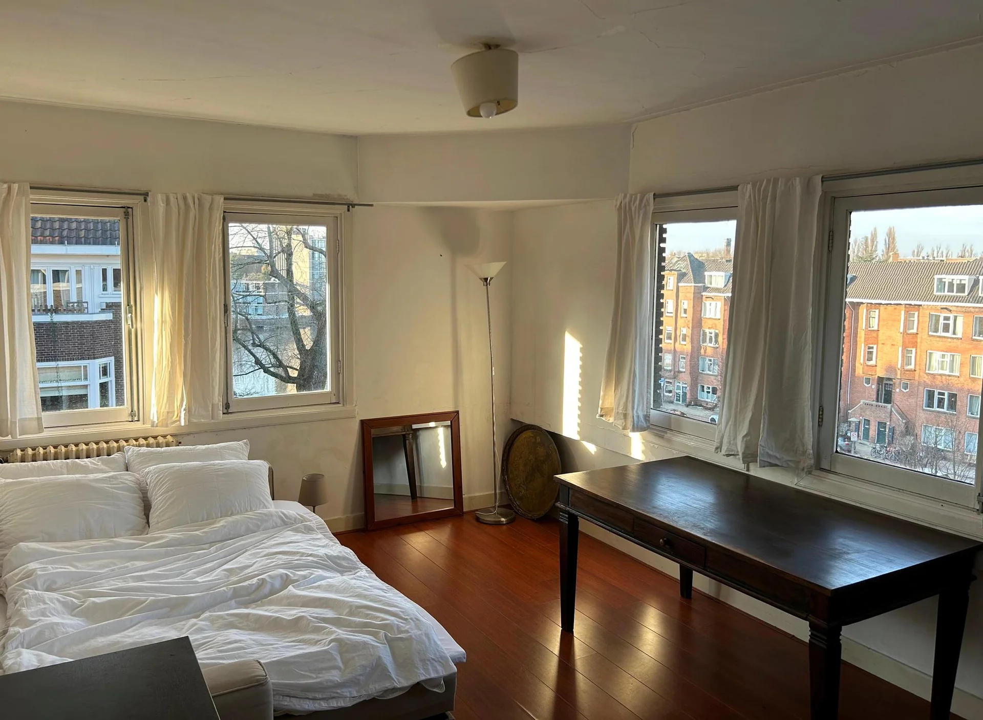 Foto van de Kamer gelegen aan de Amstelkade in Amsterdam