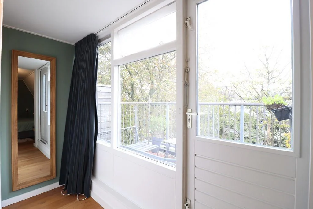 Foto van de Appartement gelegen aan de Jacob van Lennepkade in Amsterdam