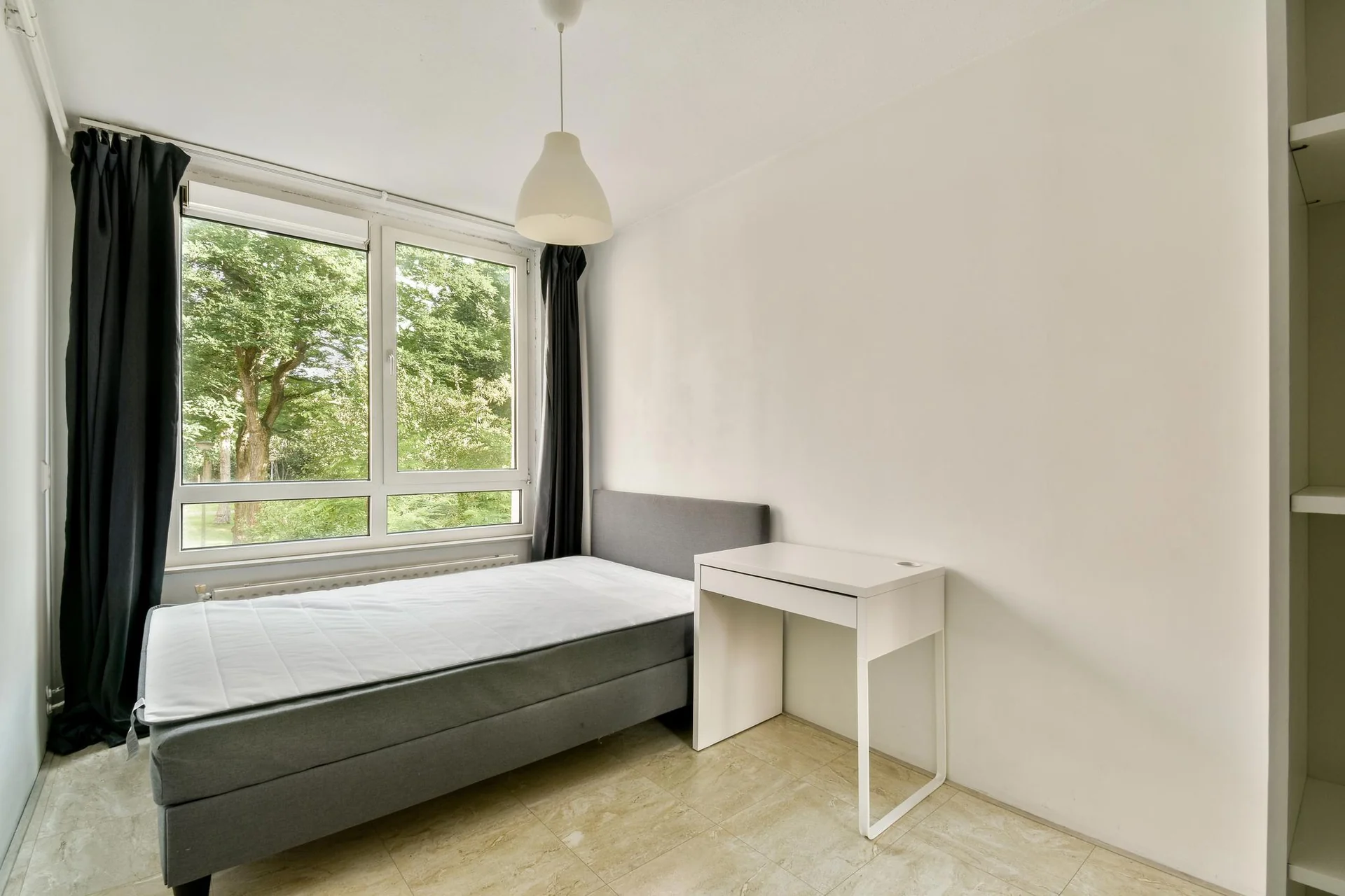 Foto van de Appartement gelegen aan de Dostojevskisingel in Amsterdam