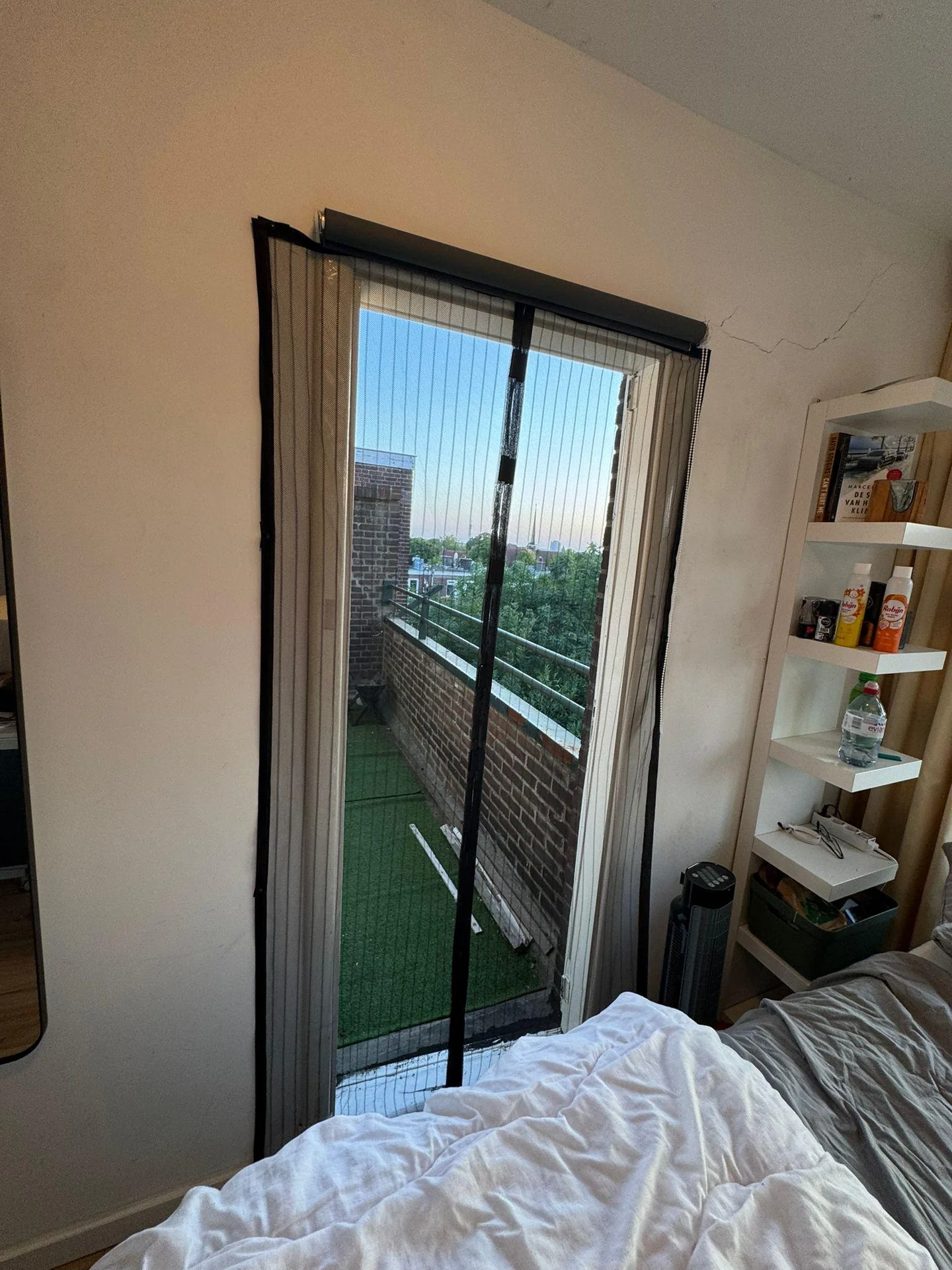 Foto van de Kamer gelegen aan de Mijnsherenlaan in Rotterdam