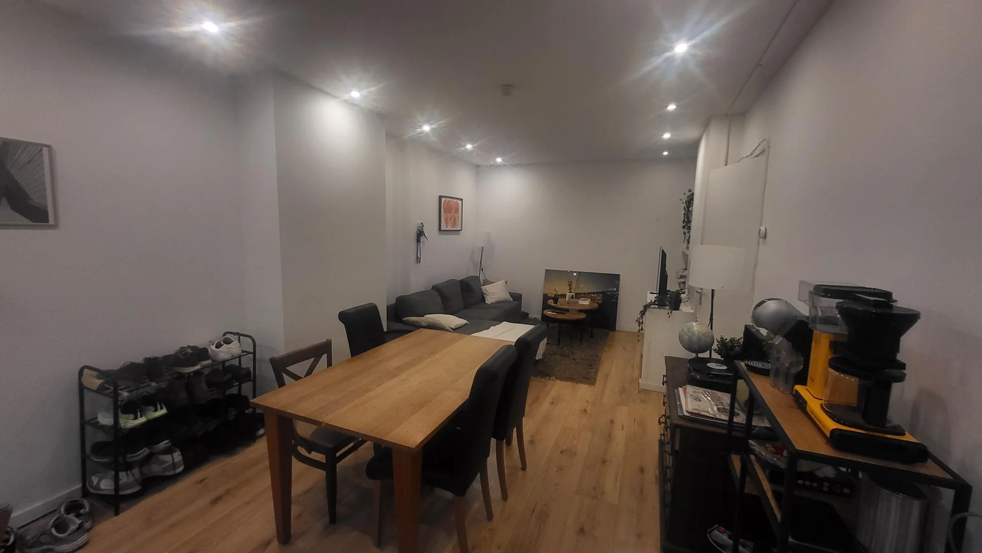 Foto van de Kamer gelegen aan de Mijnsherenlaan in Rotterdam
