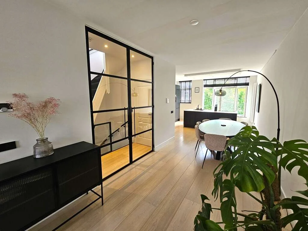 Foto van de Appartement gelegen aan de Van Oosterzeestraat in Rotterdam