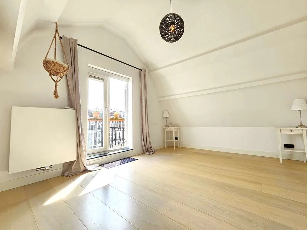 Foto van de Appartement gelegen aan de Van Oosterzeestraat in Rotterdam