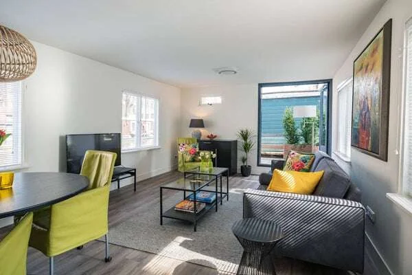 Foto van de Appartement gelegen aan de Jacob van Lennepkade in Amsterdam