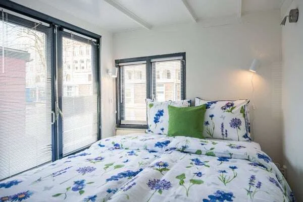 Foto van de Appartement gelegen aan de Jacob van Lennepkade in Amsterdam