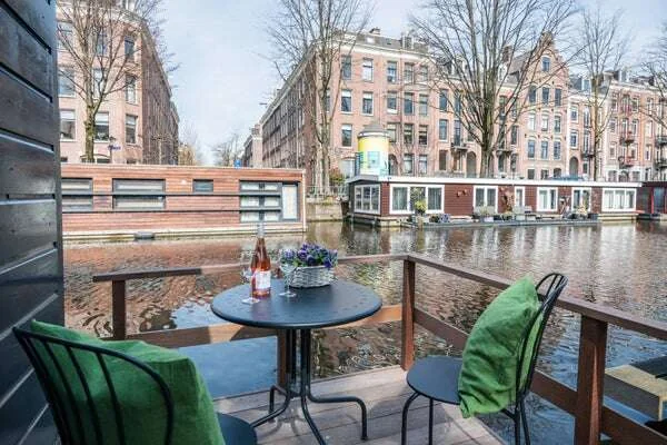 Foto van de Appartement gelegen aan de Jacob van Lennepkade in Amsterdam