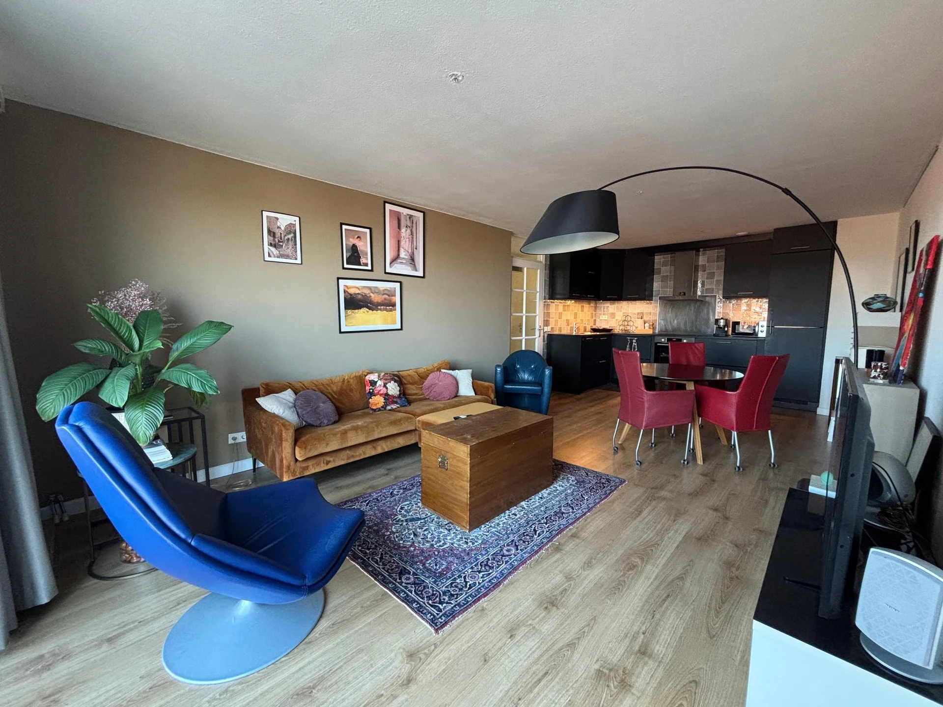 Foto van de Kamer gelegen aan de Rijswijkse Landingslaan in Den Haag