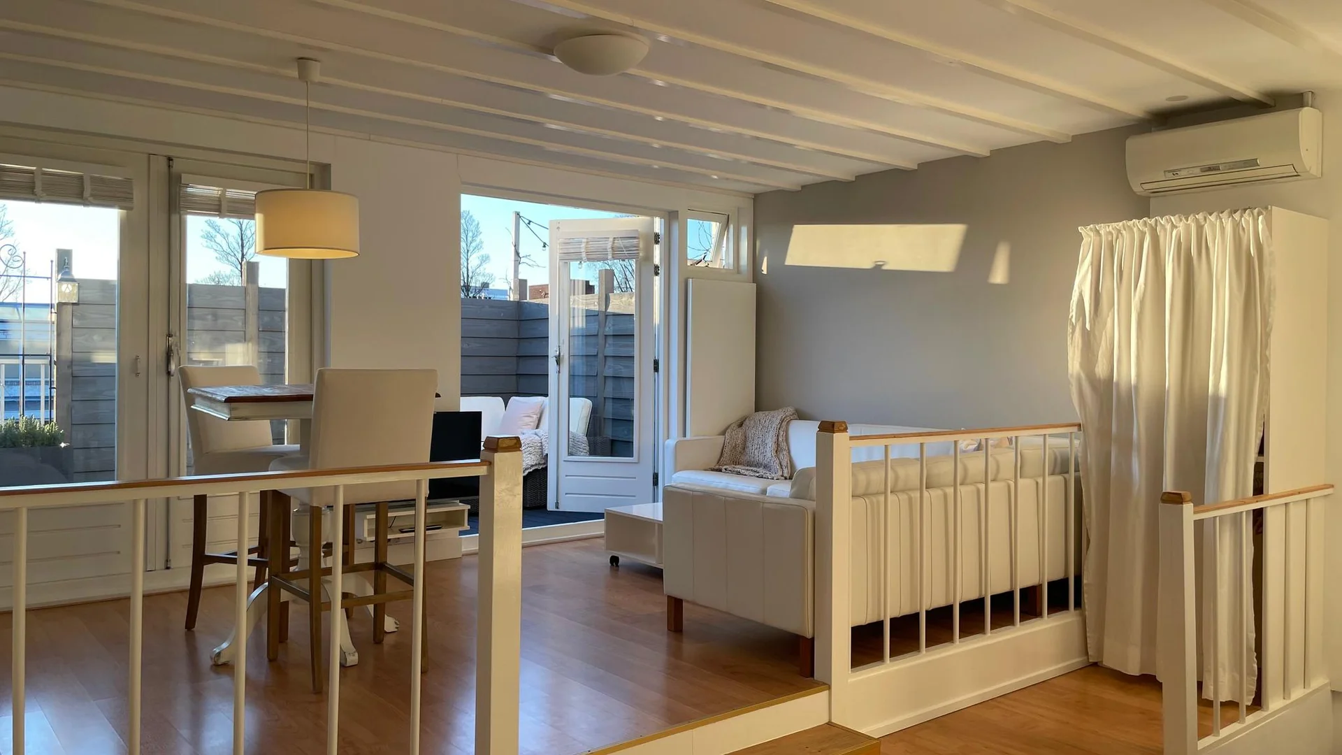 Foto van de Studio gelegen aan de Legmeerstraat in Amsterdam