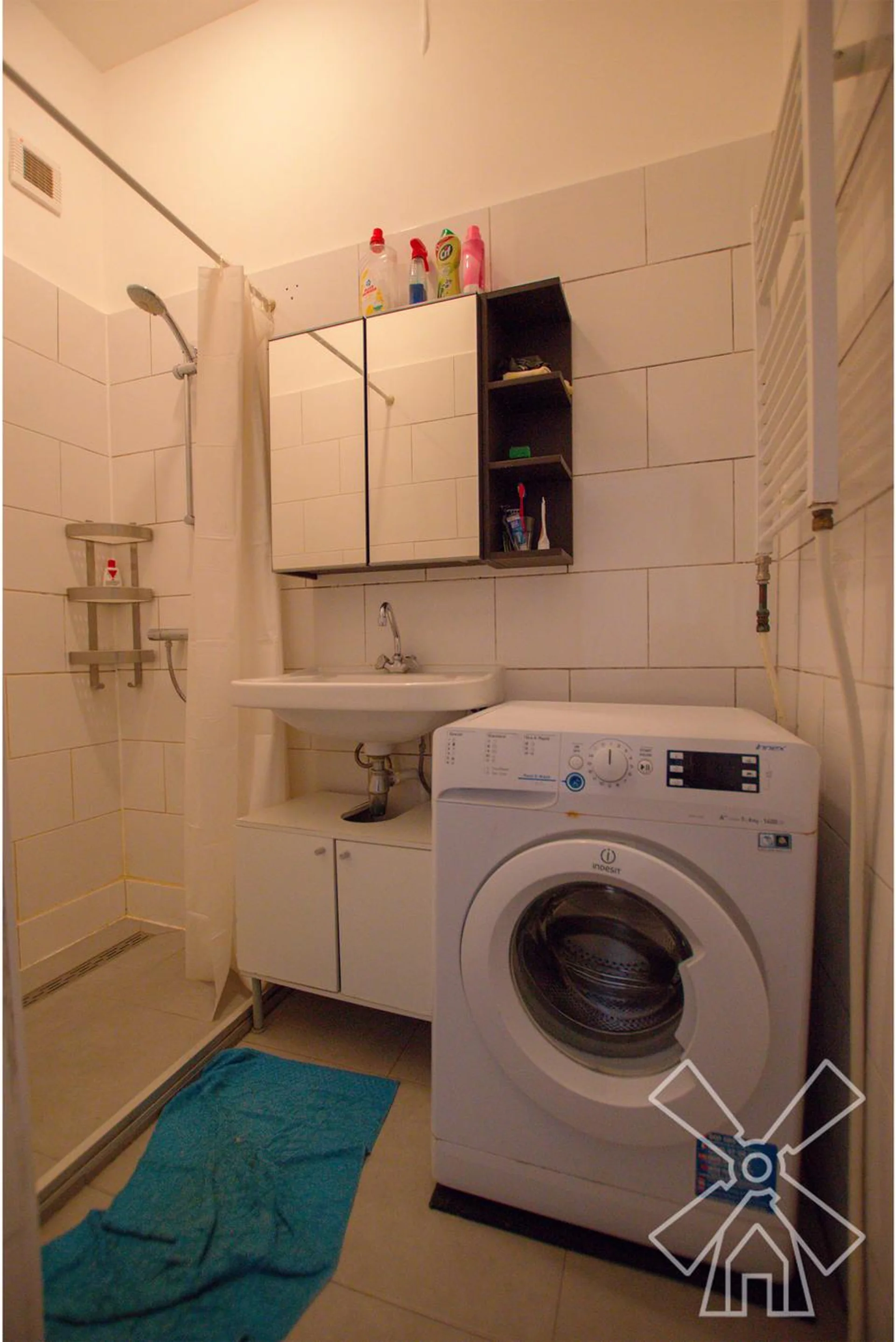 Foto van de Kamer gelegen aan de Goeverneurlaan in Den Haag