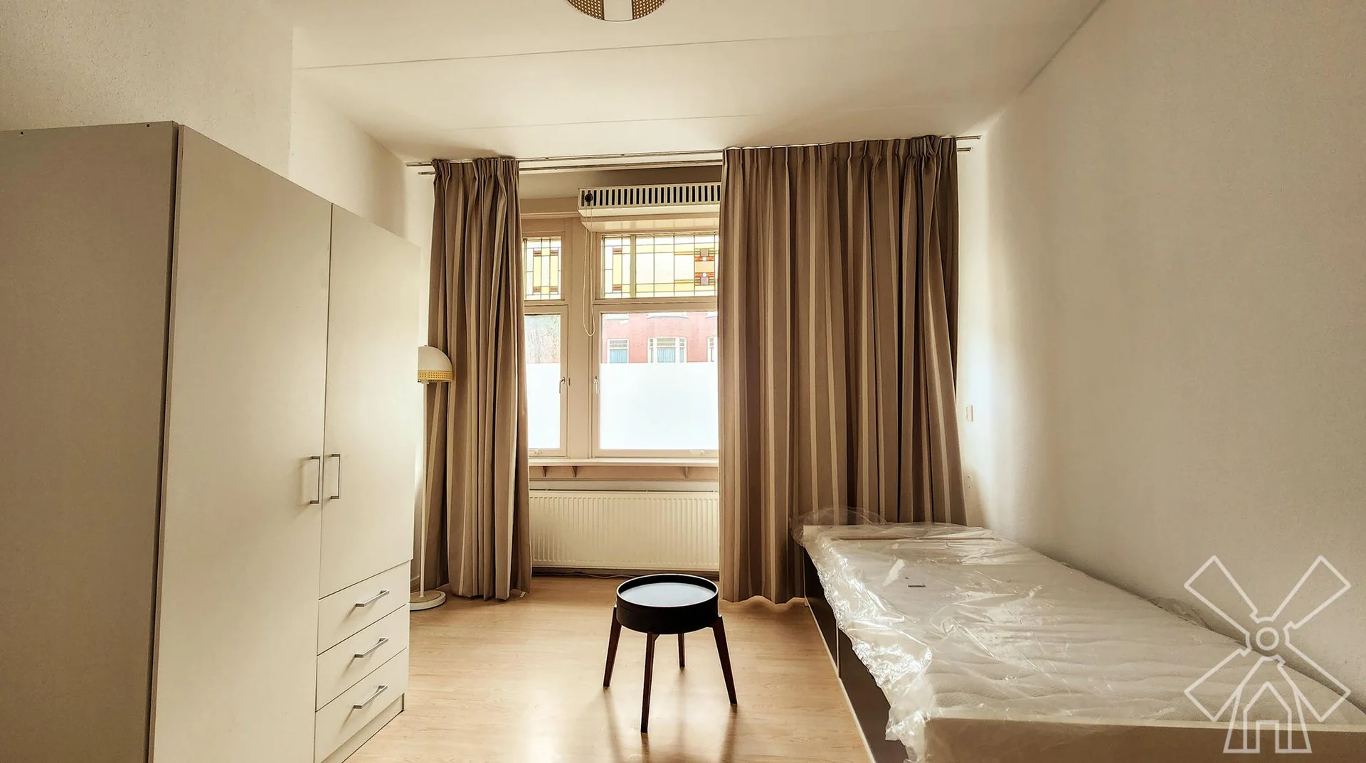 Foto van de Kamer gelegen aan de Goeverneurlaan in Den Haag