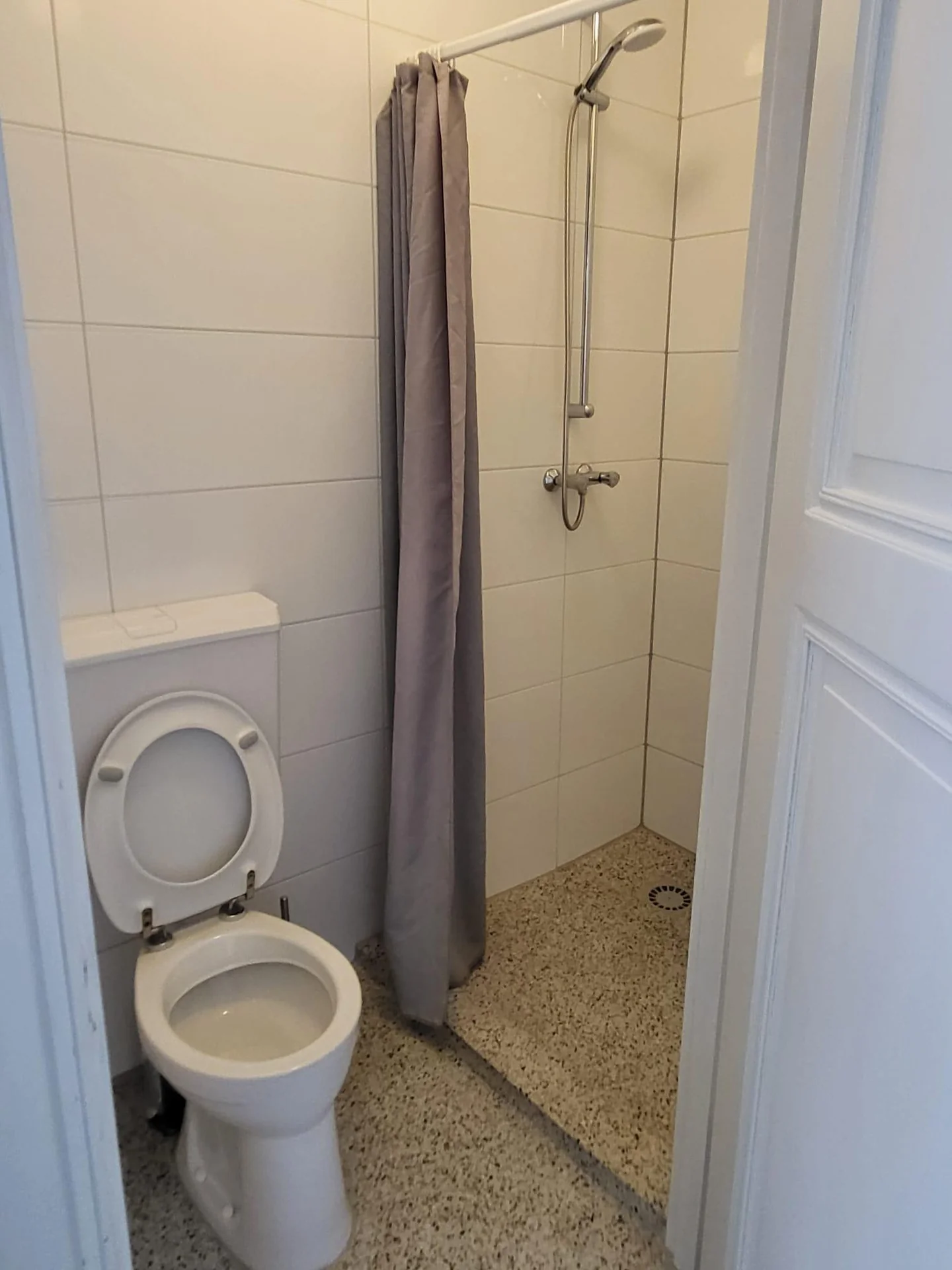 Foto van de Kamer gelegen aan de Tempeliersstraat in Haarlem