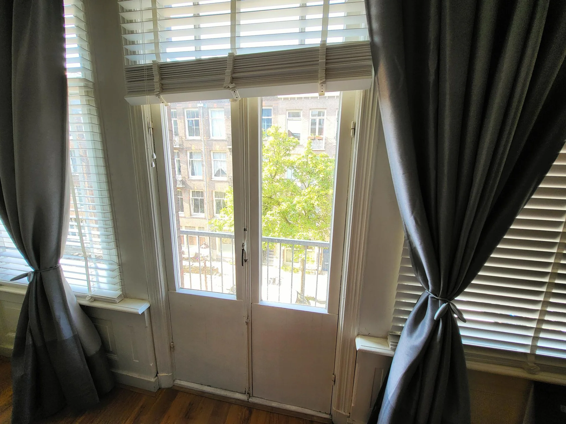 Foto van de Appartement gelegen aan de Tolstraat in Amsterdam