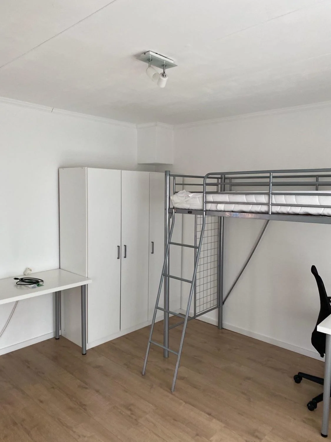 Foto van de Kamer gelegen aan de Leeghwaterstraat in Hoofddorp