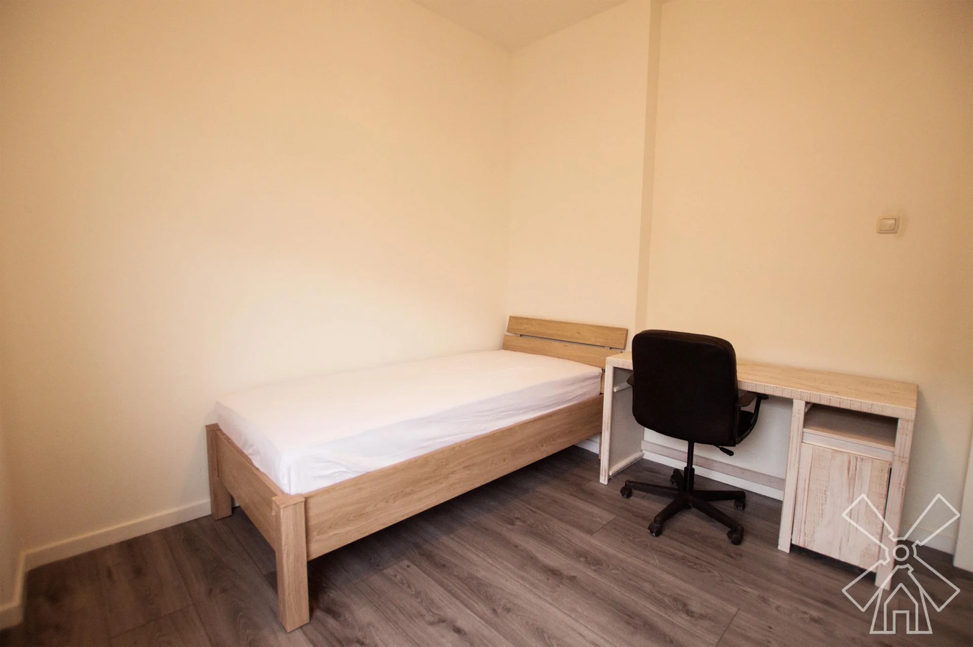Foto van de Kamer gelegen aan de Goeverneurlaan in Den Haag