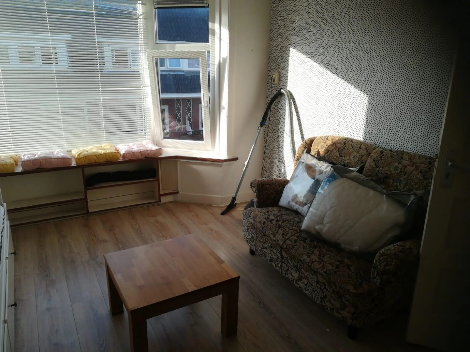 Foto van de Kamer gelegen aan de Van Royenlaan in Groningen