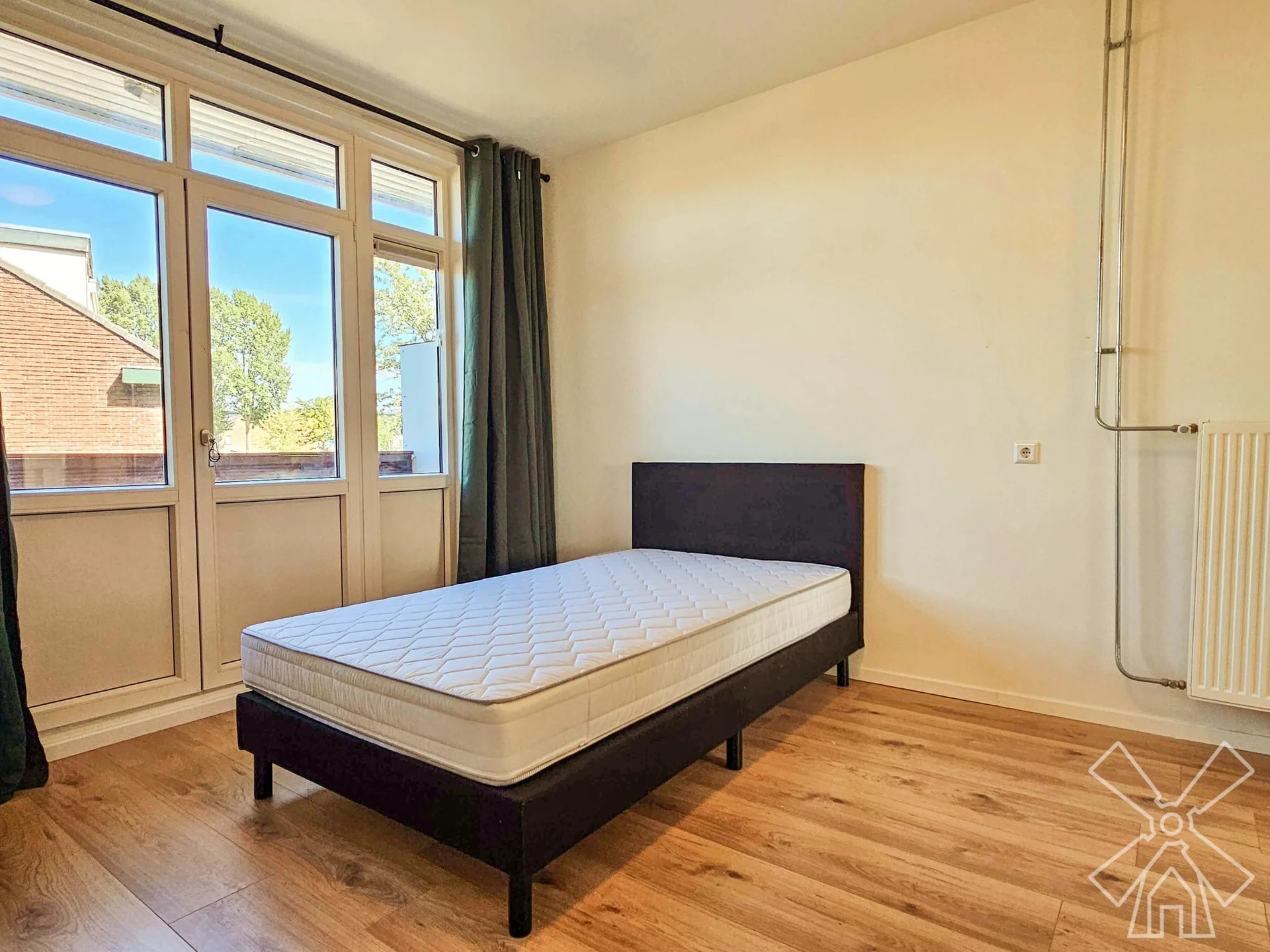 Foto van de Kamer gelegen aan de Burgemeester van Slijpelaan in Rotterdam