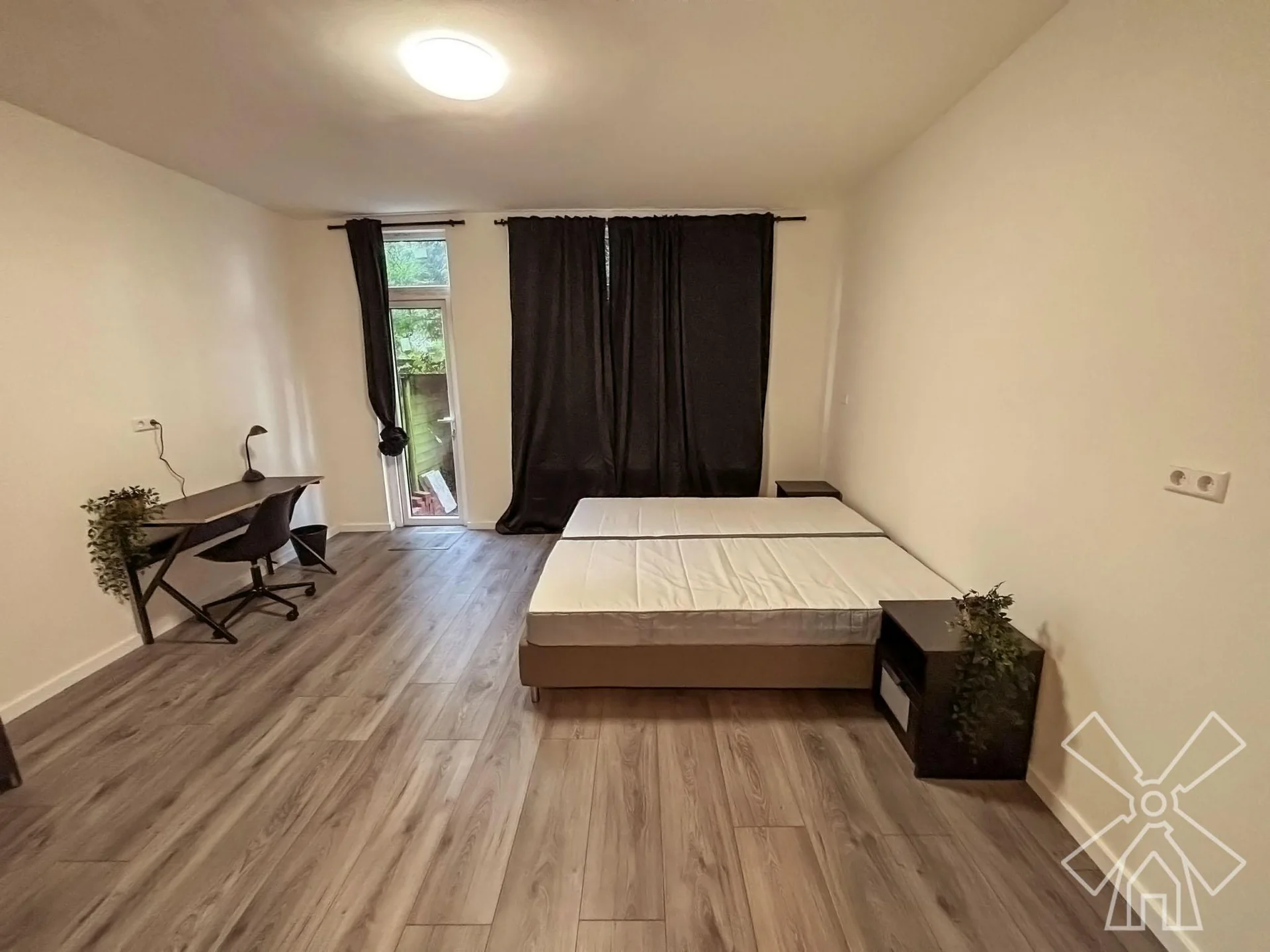 Foto van de Appartement gelegen aan de Woelwijkstraat in Rotterdam