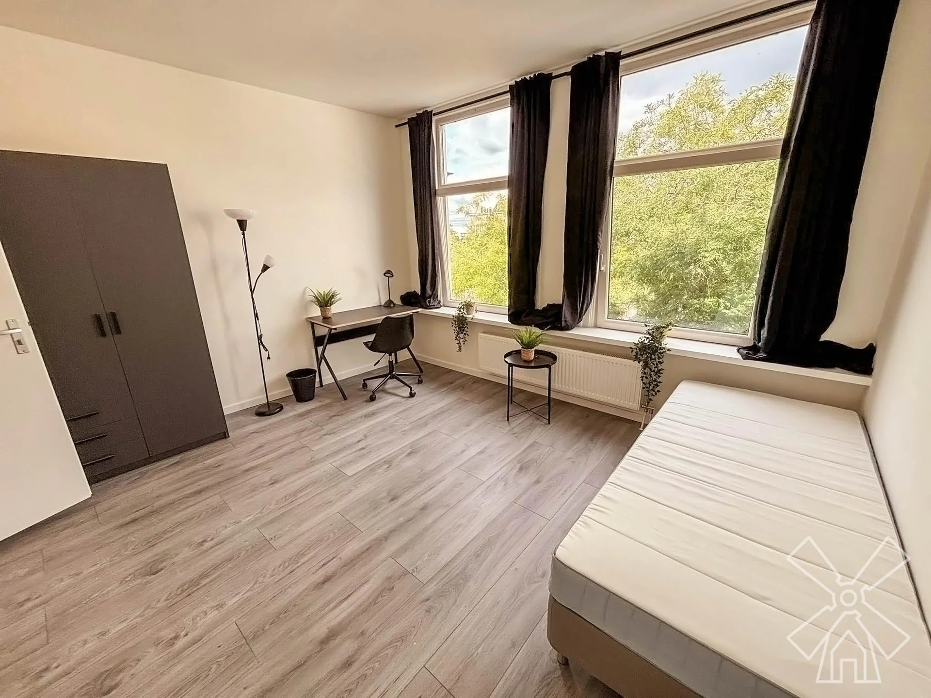 Foto van de Kamer gelegen aan de Woelwijkstraat in Rotterdam