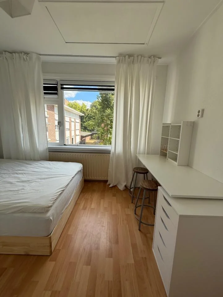 Foto van de Kamer gelegen aan de Eduard Meijerslaan in Tilburg