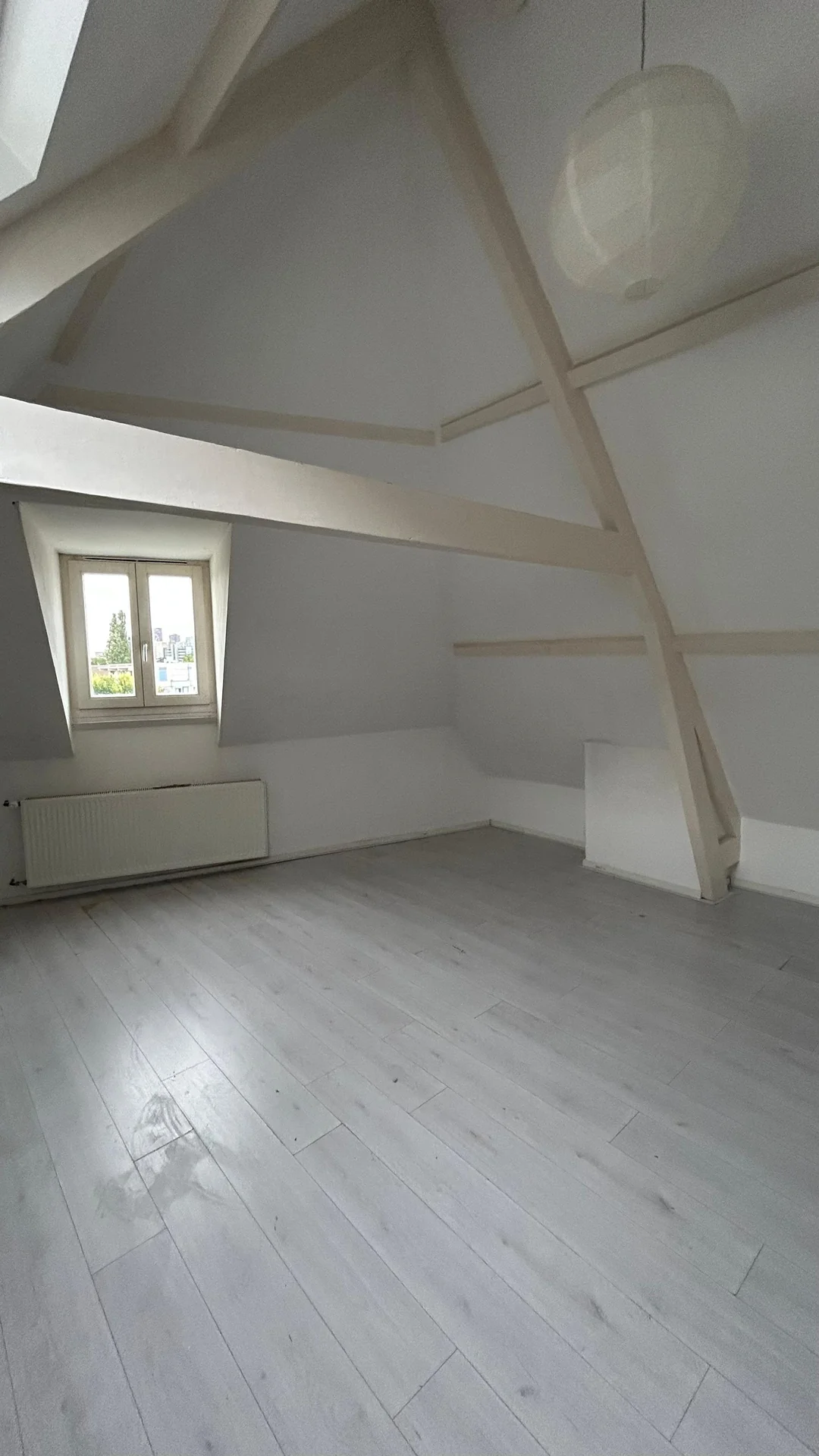 Foto van de Kamer gelegen aan de Oudedijk in Rotterdam