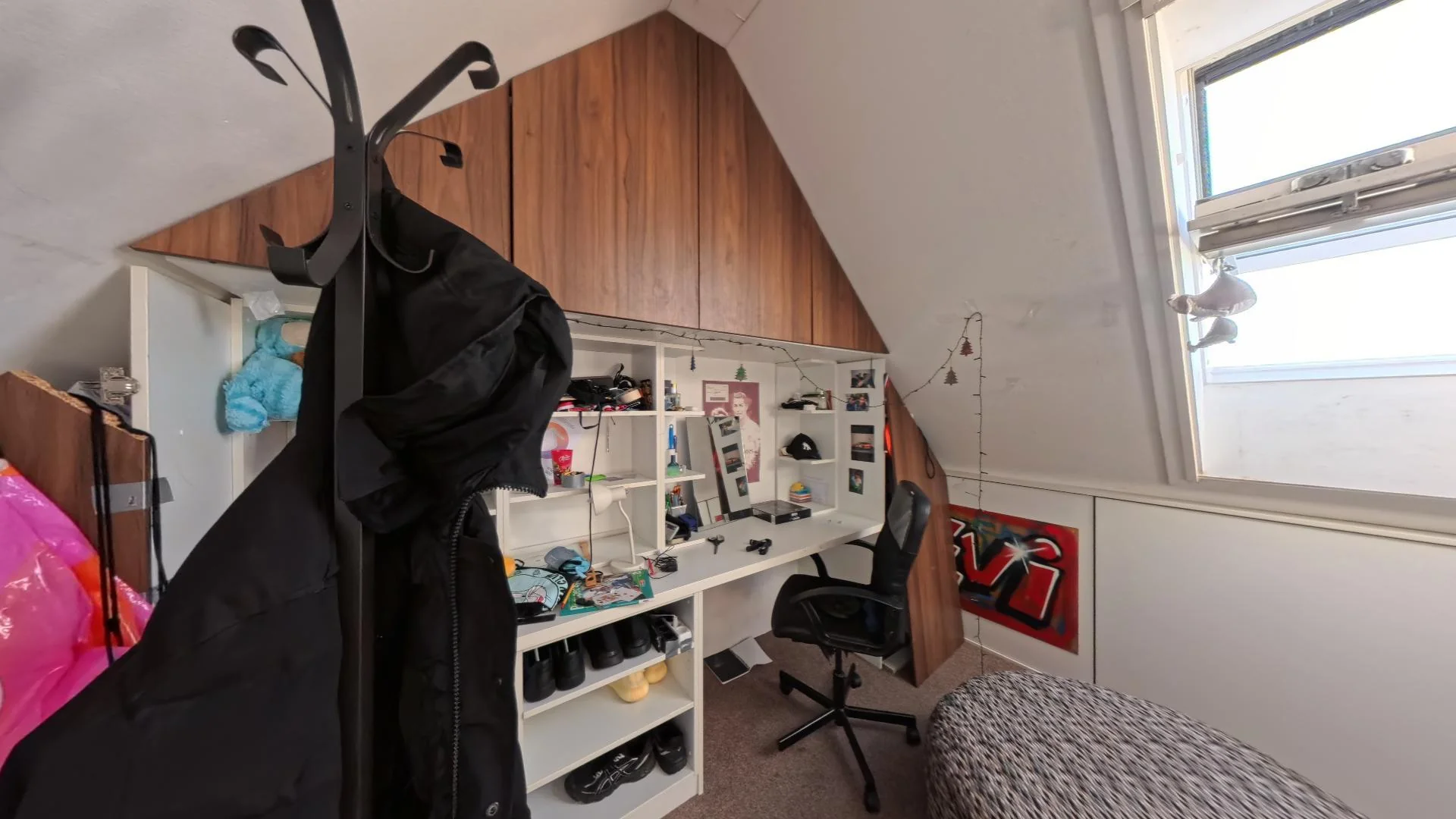 Foto van de Kamer gelegen aan de Laan van Magisch Realisme in Rotterdam