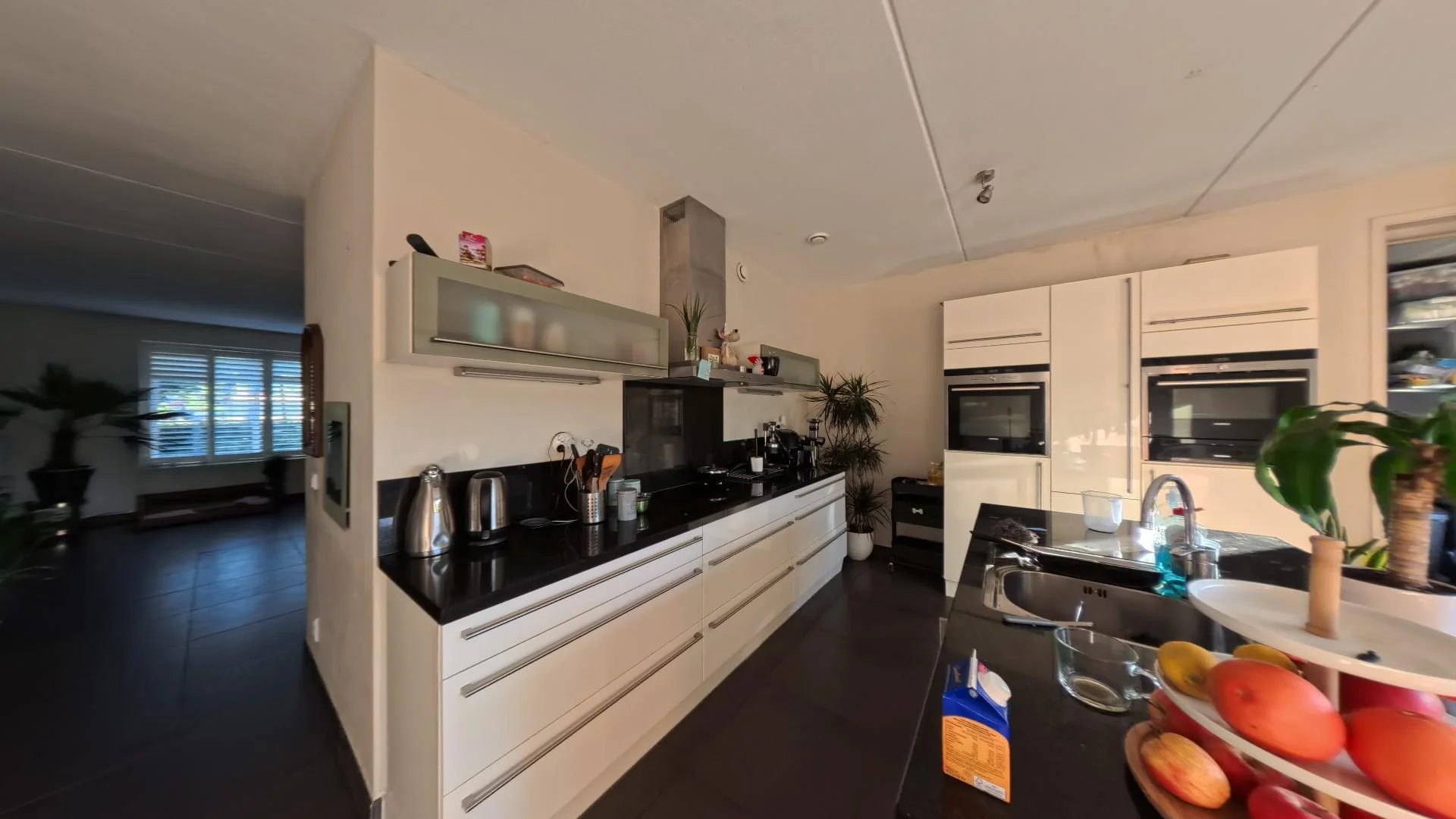 Foto van de Kamer gelegen aan de Laan van Magisch Realisme in Rotterdam