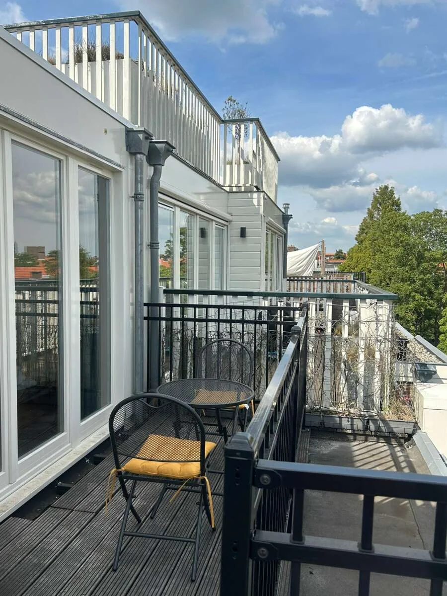 Foto van de Appartement gelegen aan de Paramaribostraat in Amsterdam