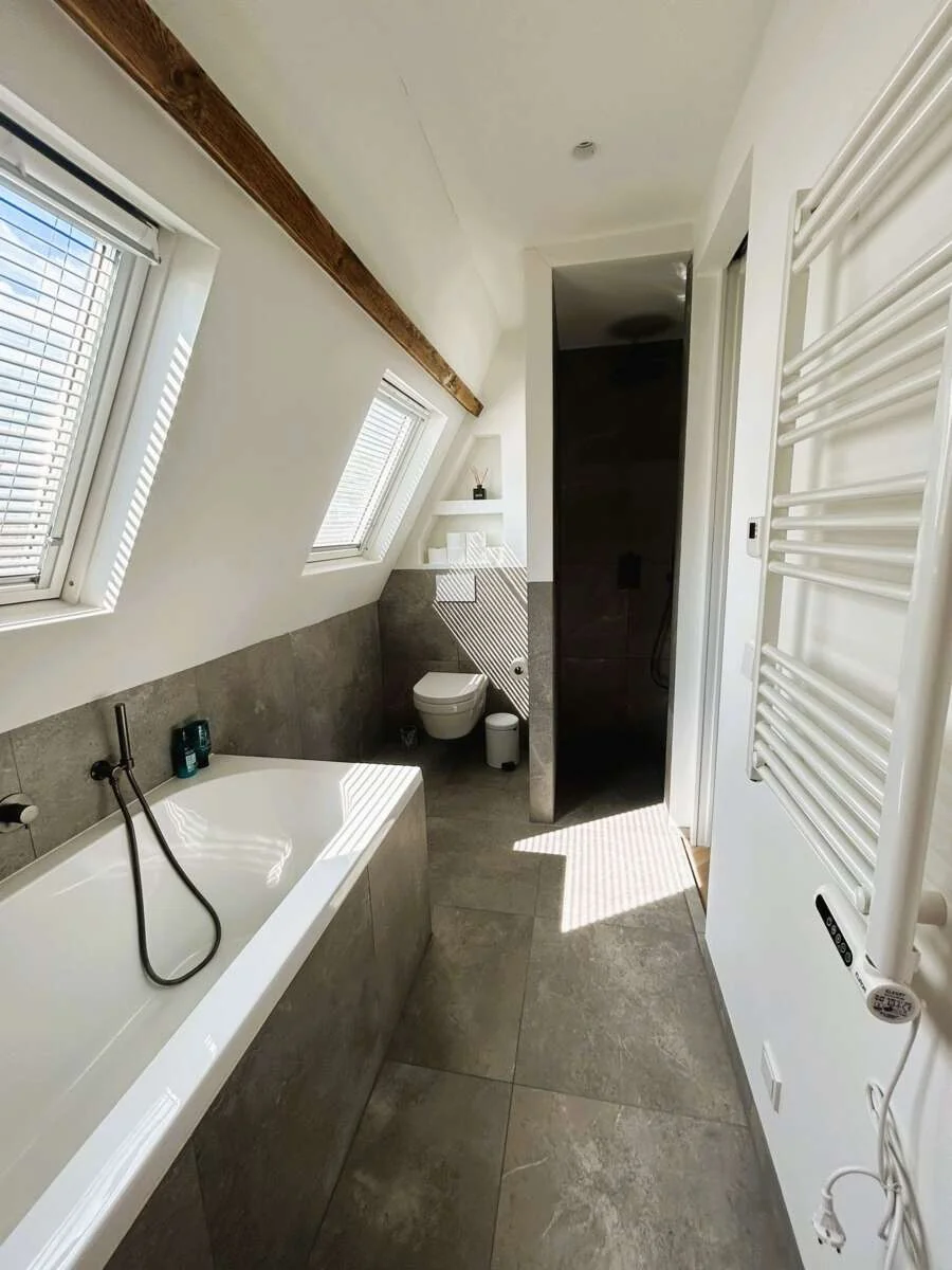 Foto van de Appartement gelegen aan de Paramaribostraat in Amsterdam