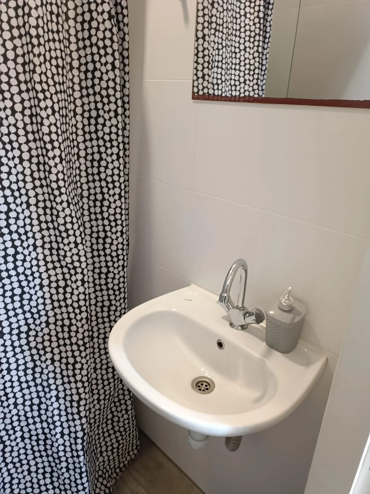 Foto van de Studio gelegen aan de Randweg in Rotterdam
