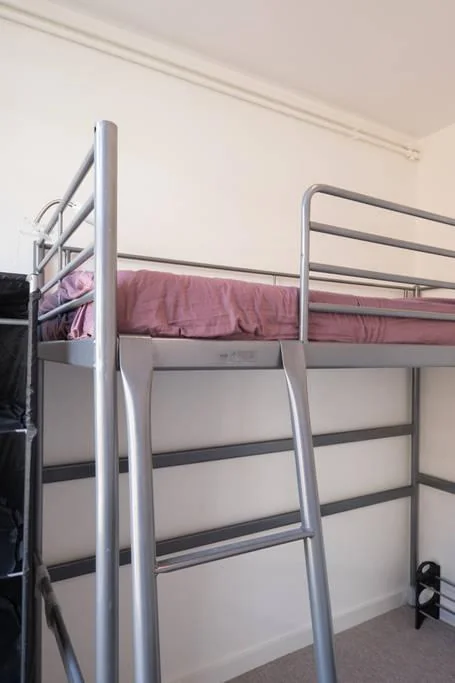 Foto van de Kamer gelegen aan de Mijdrechtstraat in Den Haag