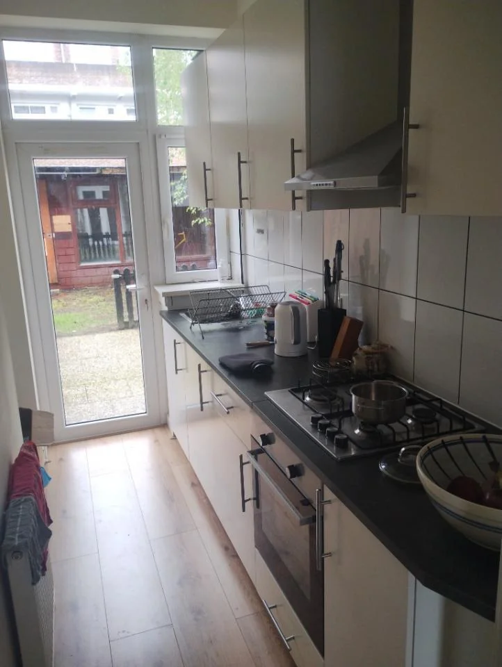 Foto van de Kamer gelegen aan de Jan van Beersstraat in Den Haag