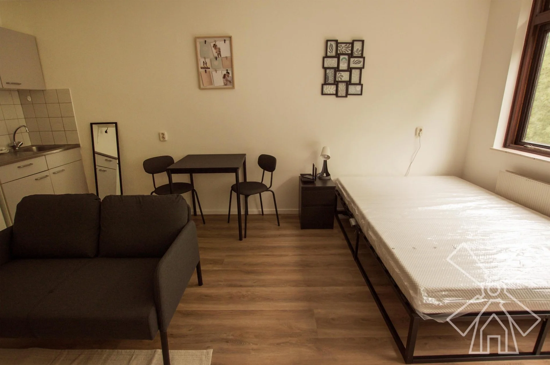 Foto van de Kamer gelegen aan de Elviraland in Den Haag