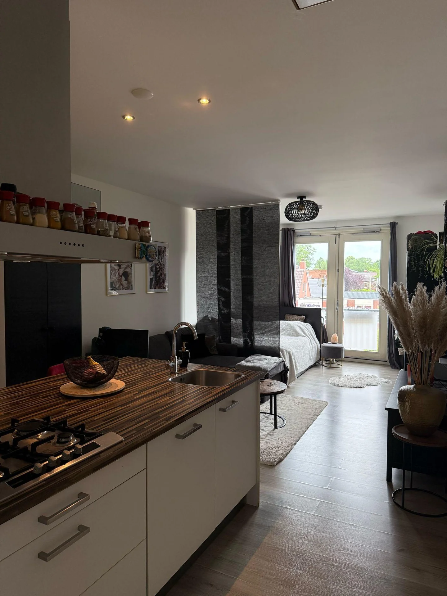Foto van de Studio gelegen aan de Pop Dijkemaweg in Groningen