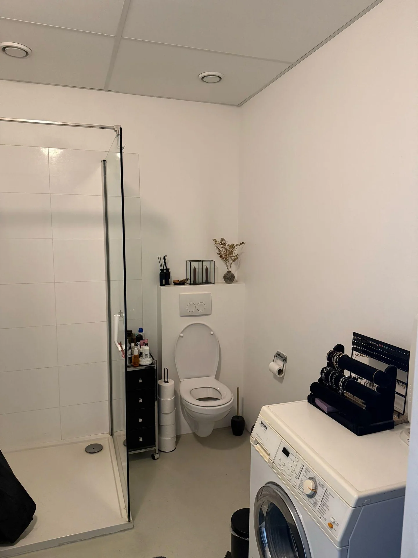 Foto van de Studio gelegen aan de Pop Dijkemaweg in Groningen