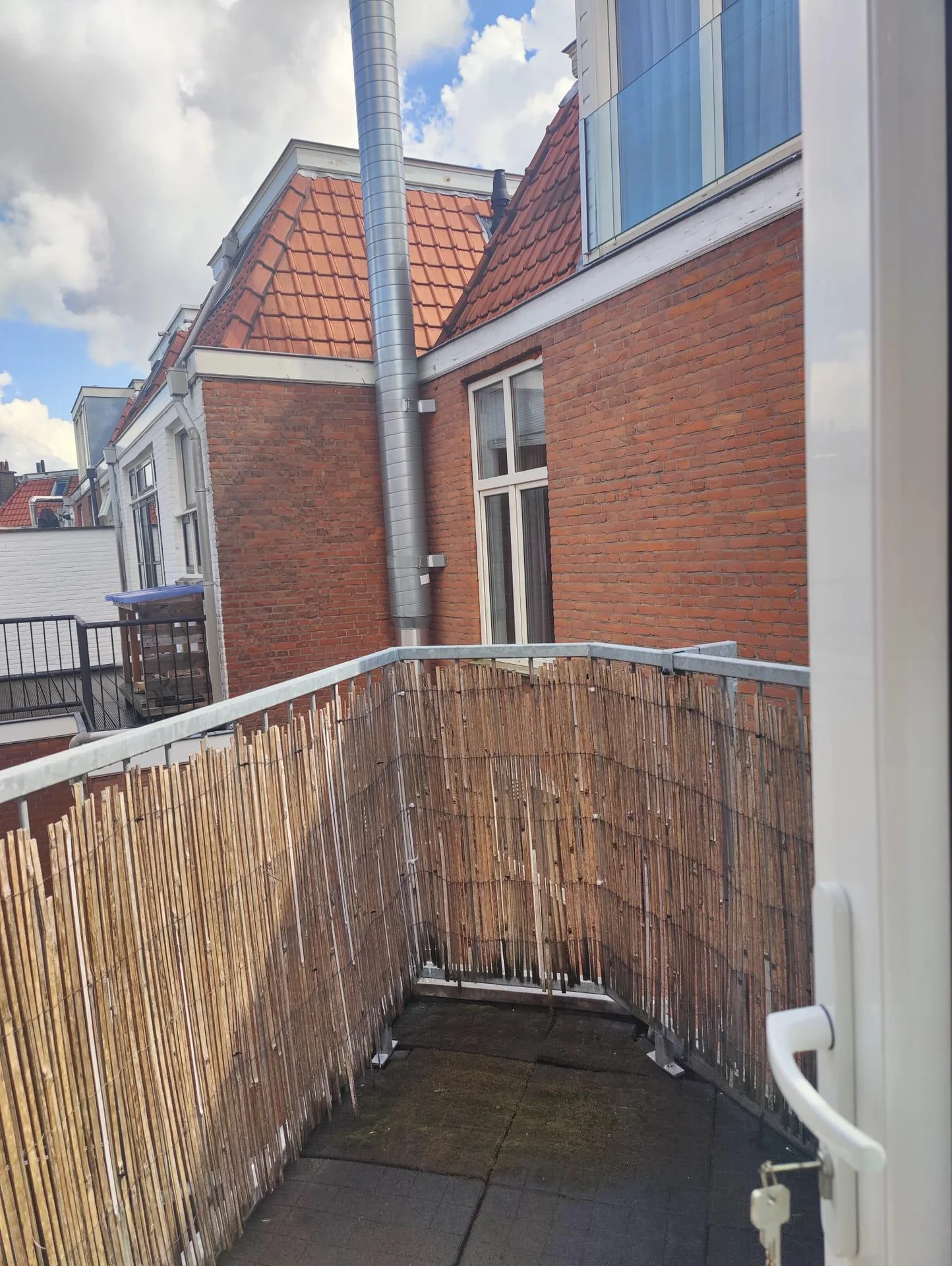 Foto van de Kamer gelegen aan de Valkenboslaan in Den Haag