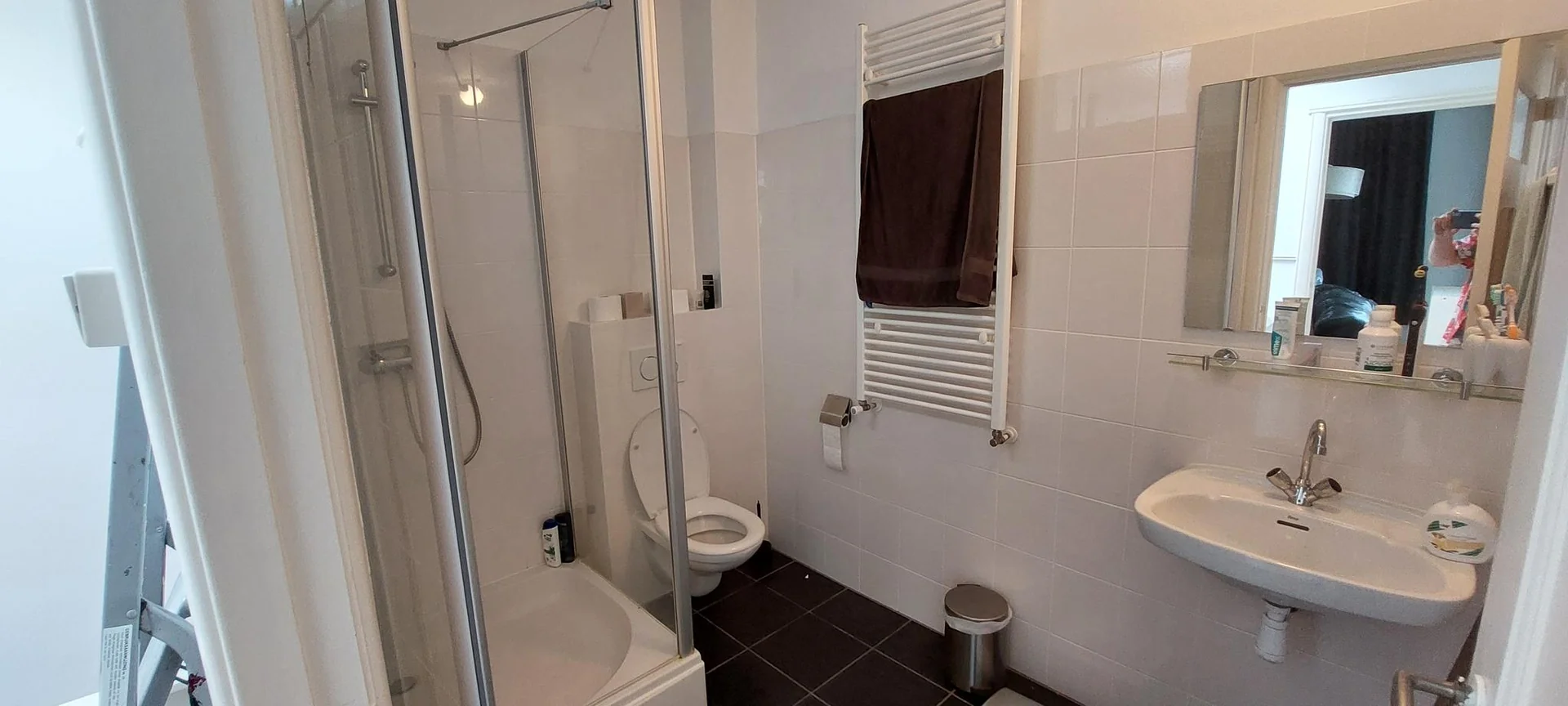 Foto van de Kamer gelegen aan de Statenweg in Rotterdam